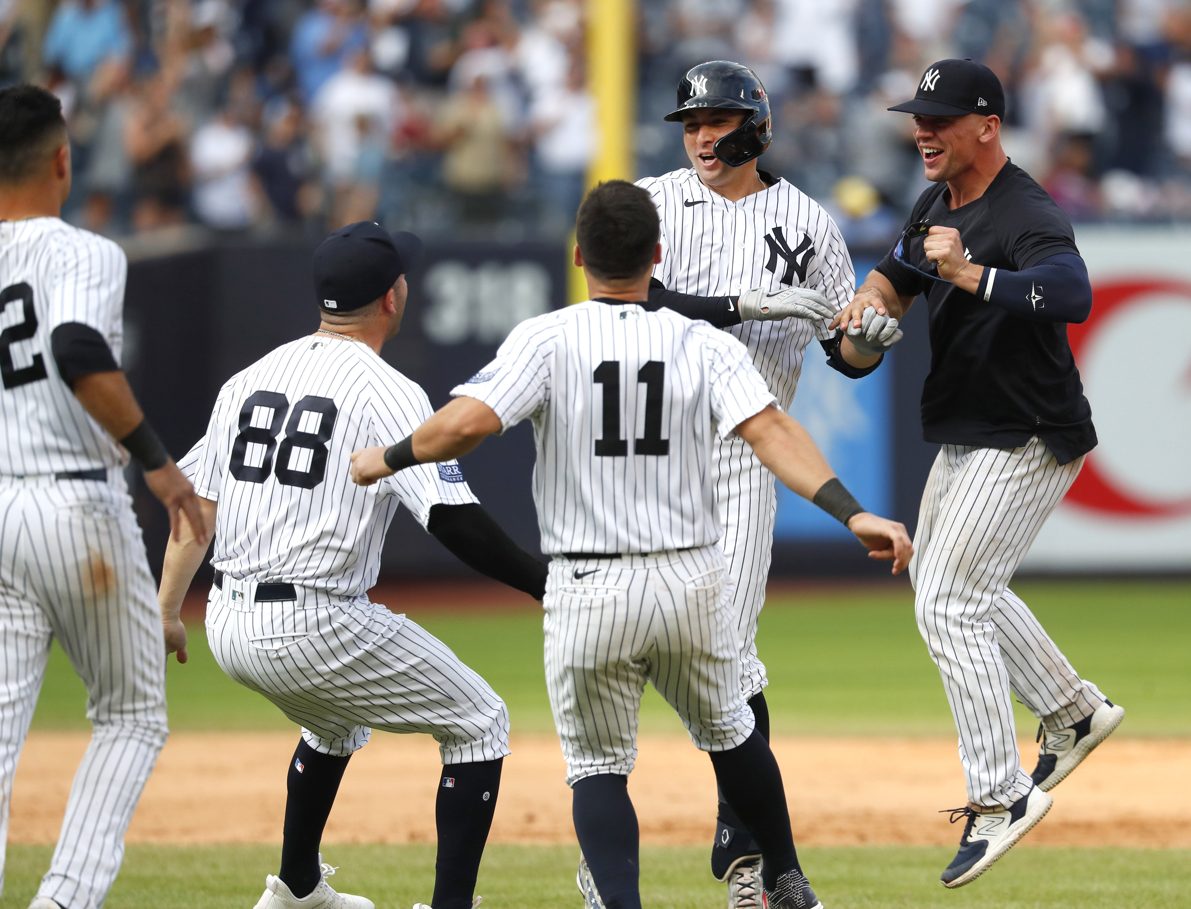 Sal Frelick preserves Brewers no-hit bid with lights-out catch in 10th, but Yankees prevail in 13 innings