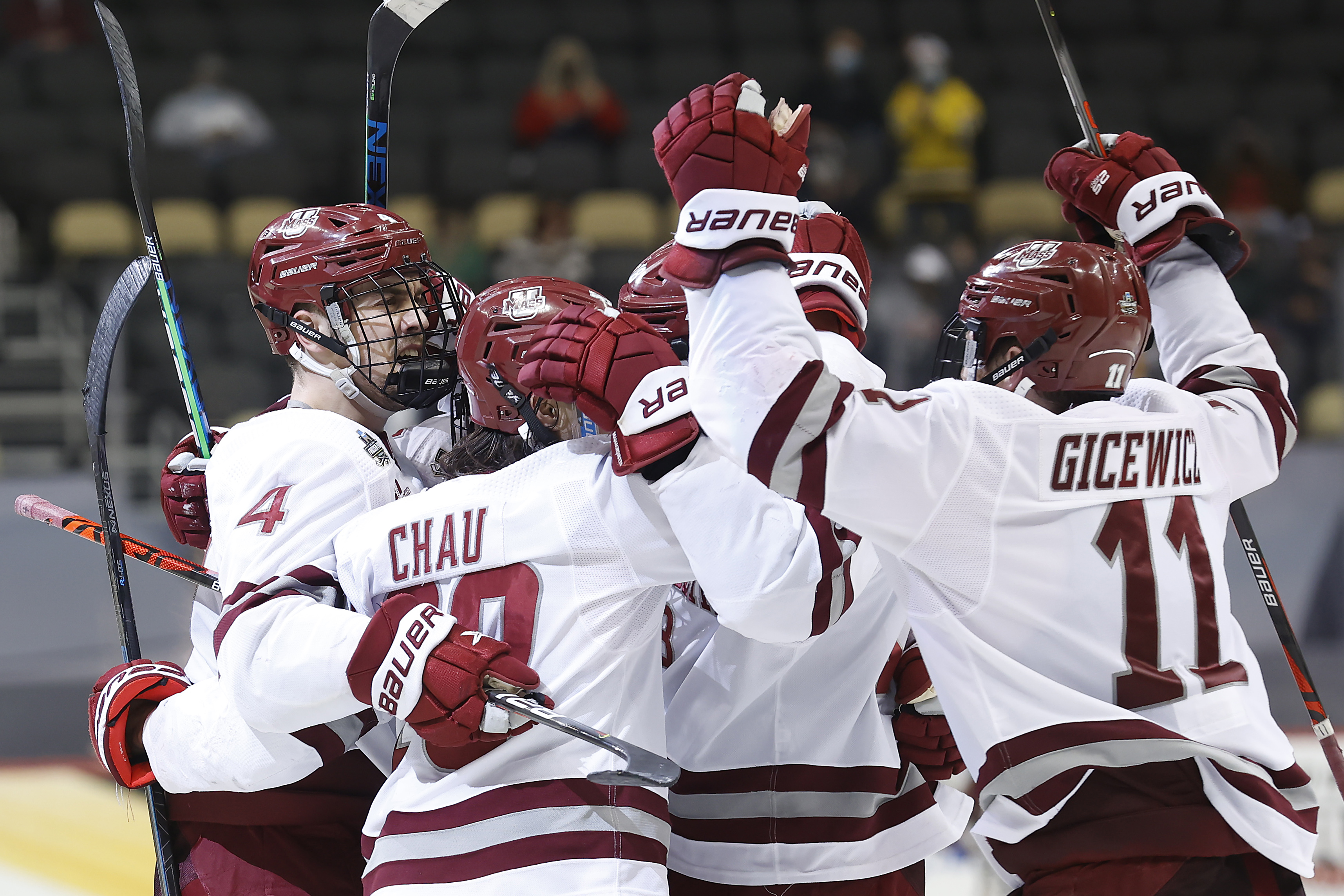 UMass Hockey on X: Who's joining us in Buffalo??? We will have