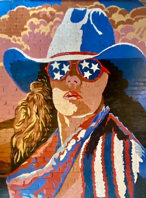 The design elements for Nash Bar & Stage include cowgirl murals by Mark Grundig.