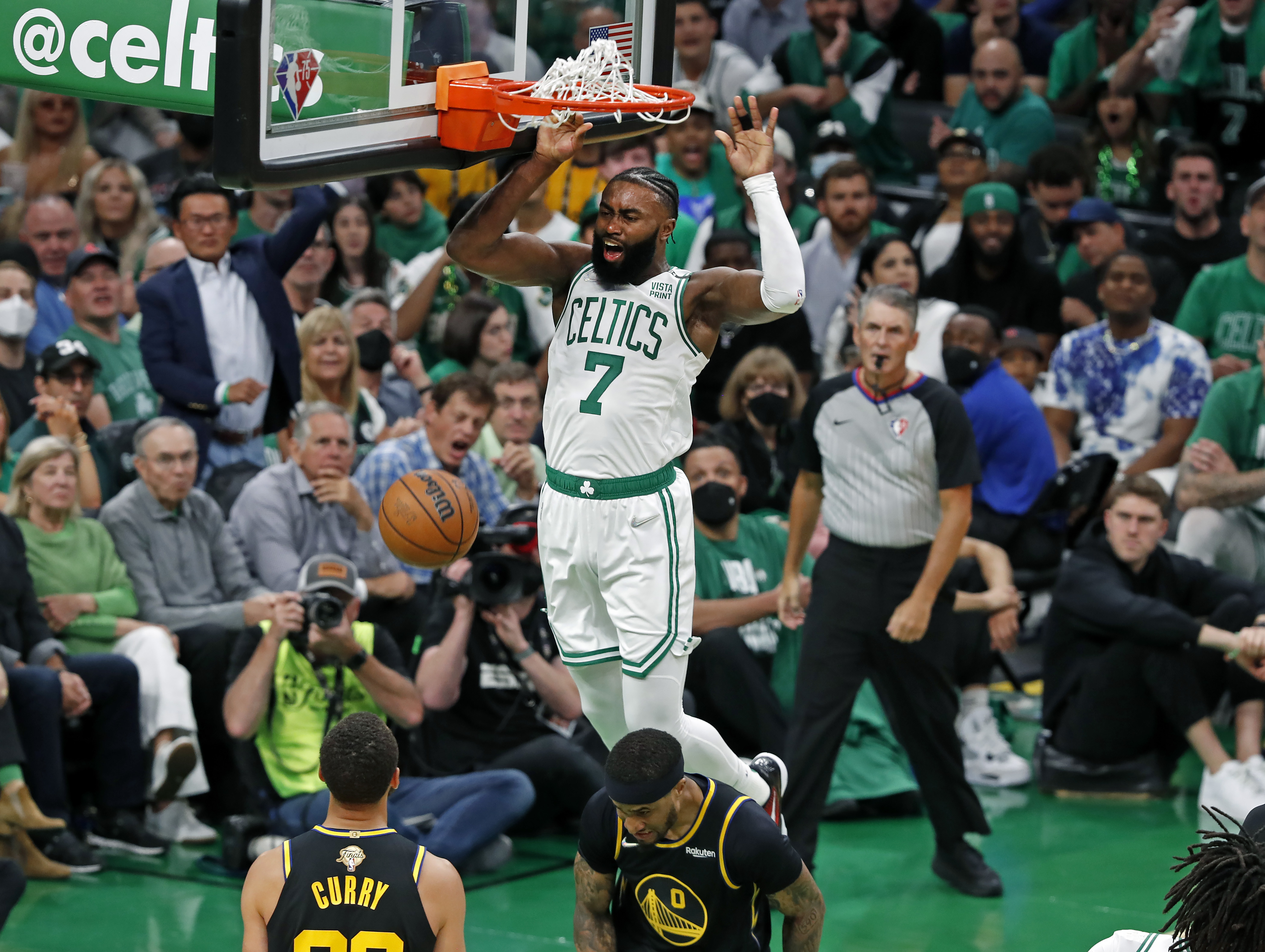 Boston Celtics starting 2020-21 season in an empty TD Garden feels