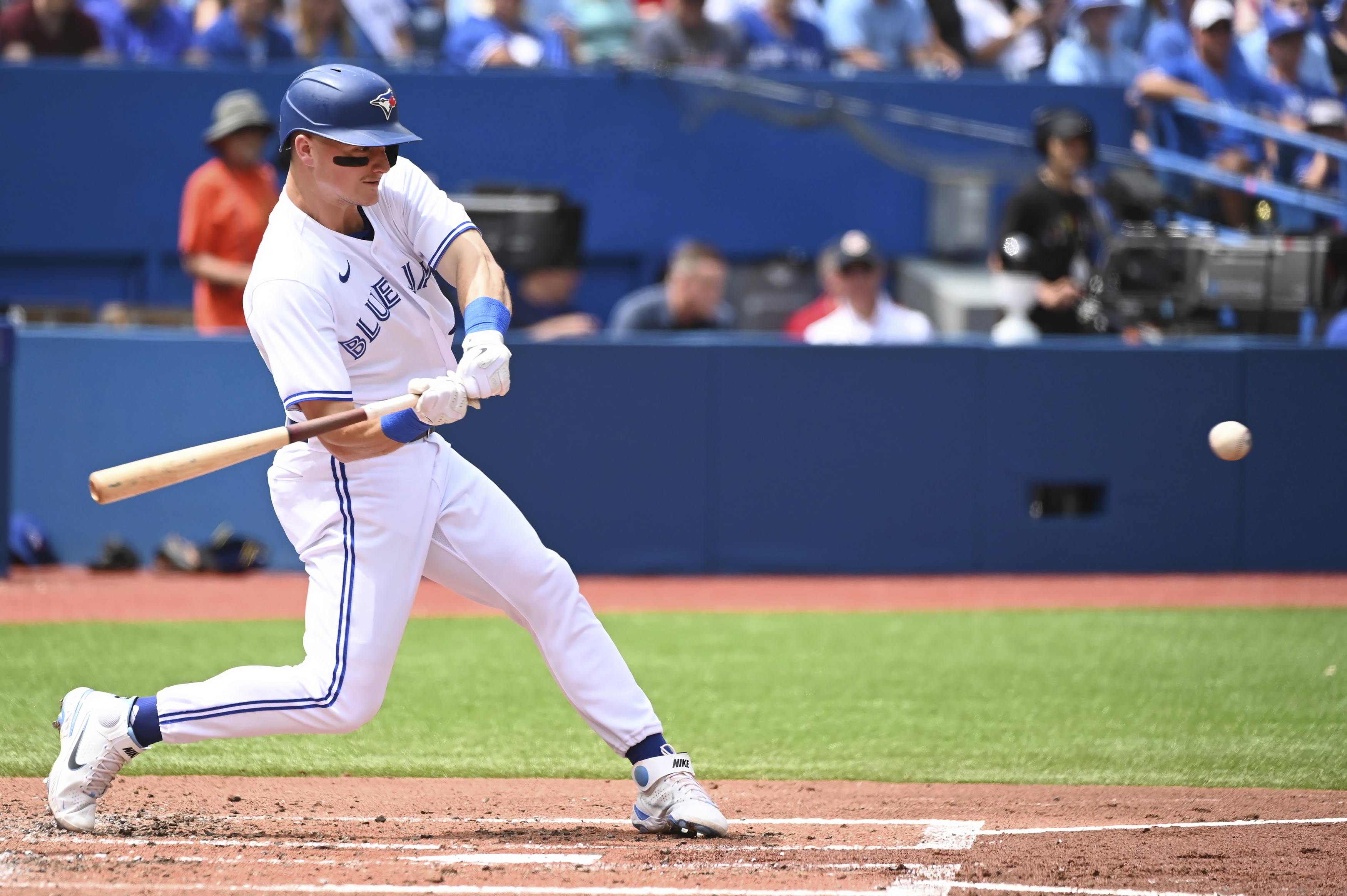 MLB notebook: Blue Jays await Whit Merrifield's decision on