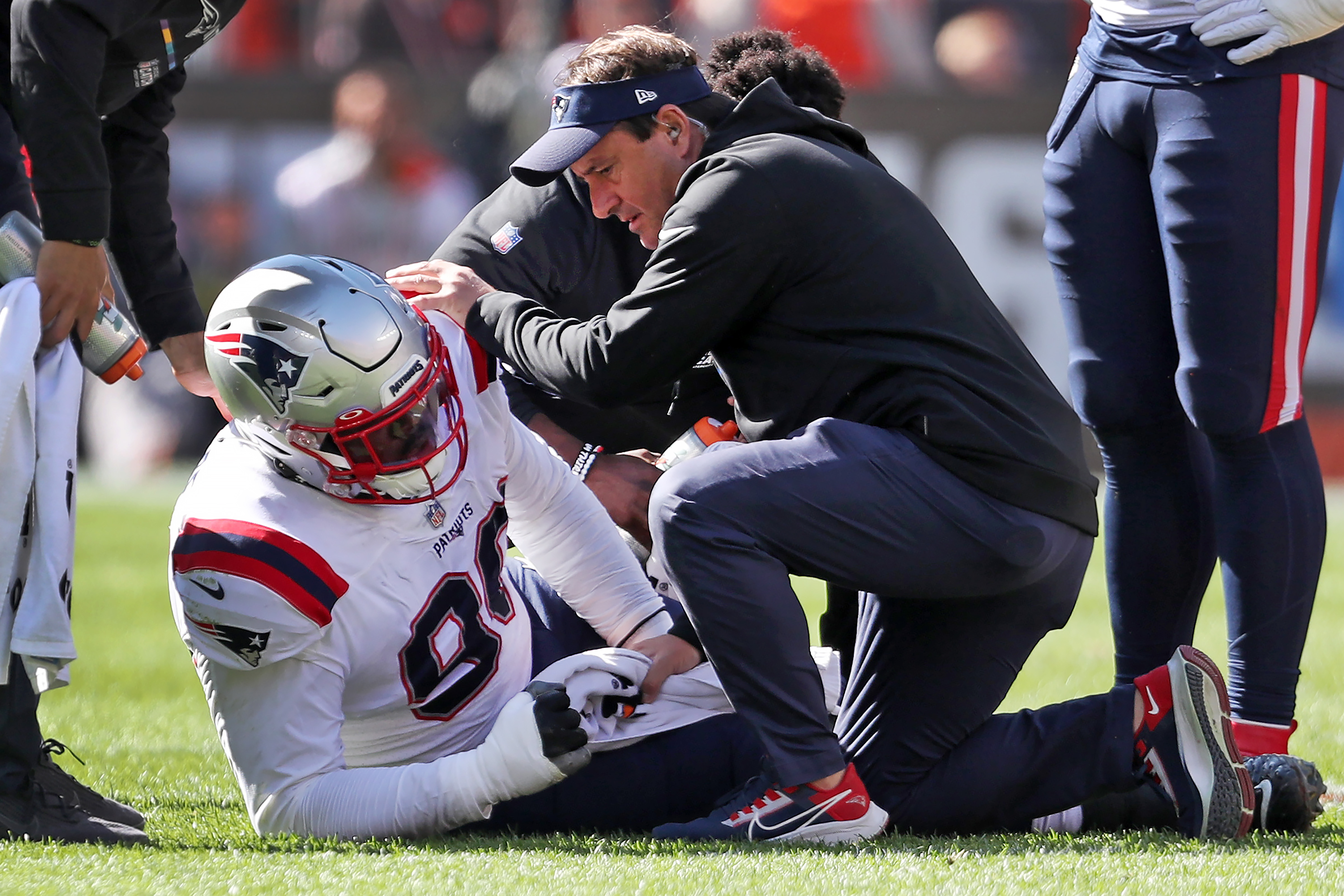 Bills veteran spotted complimenting a lingering Christian Barmore after  Patriots' loss