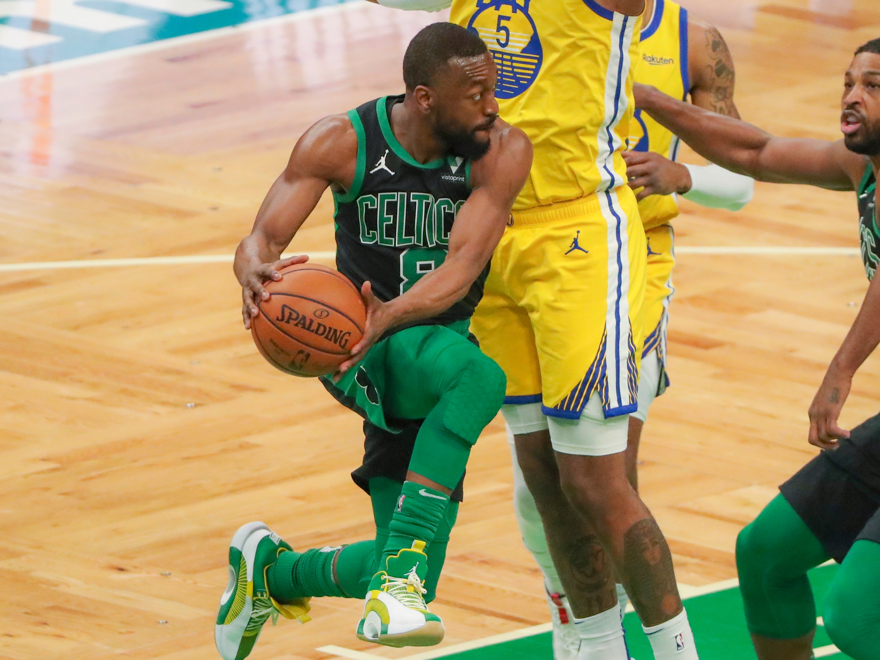 Kemba Walker looks to pass against the Warriors in Saturday's win at the Garden.