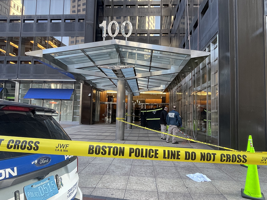 Man washing windows dies in fall from 100 Summer St. in Boston