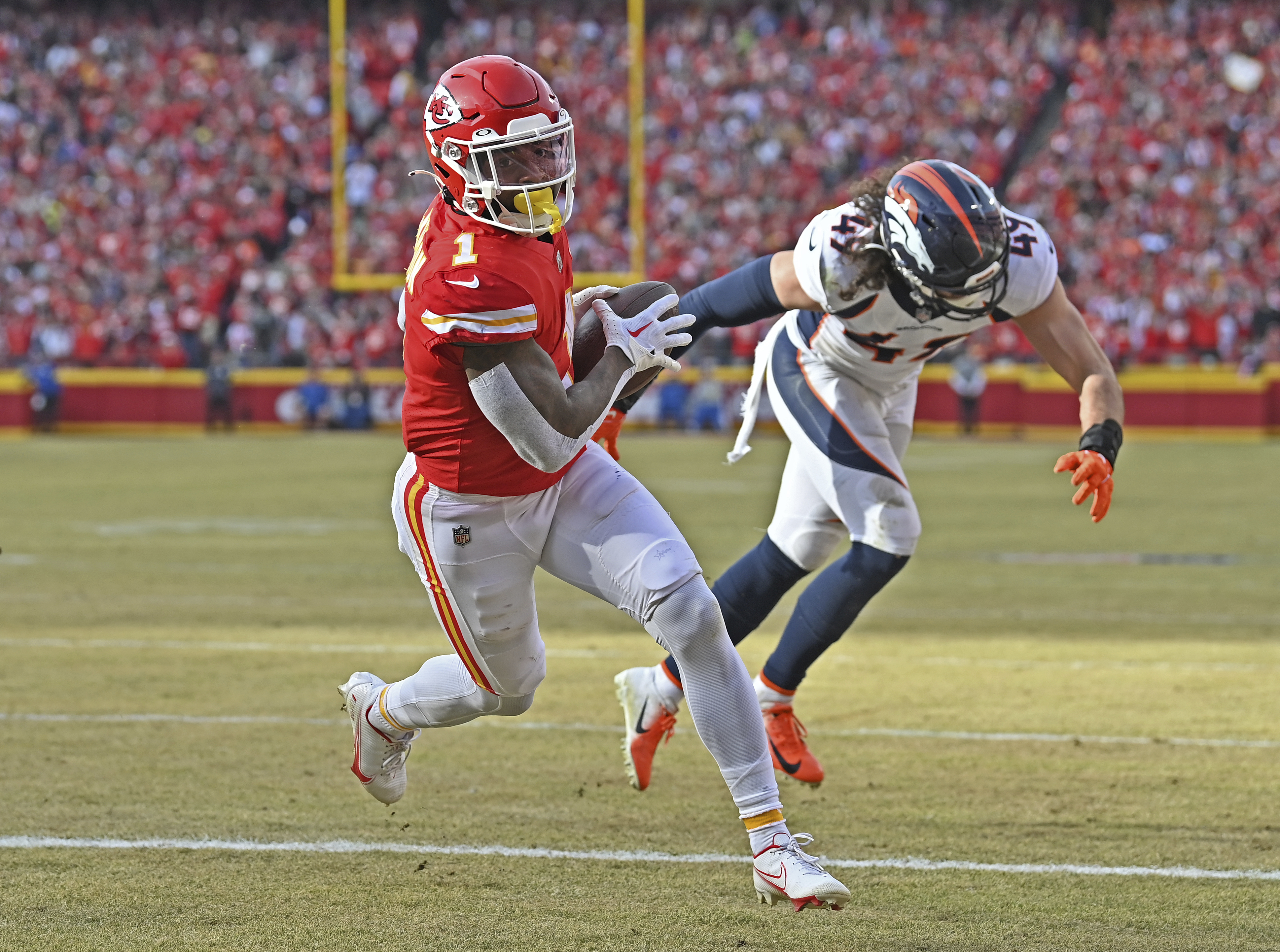 Kansas City Chiefs rally for 13th straight win over Broncos stay alive for  No 1 seed, NFL