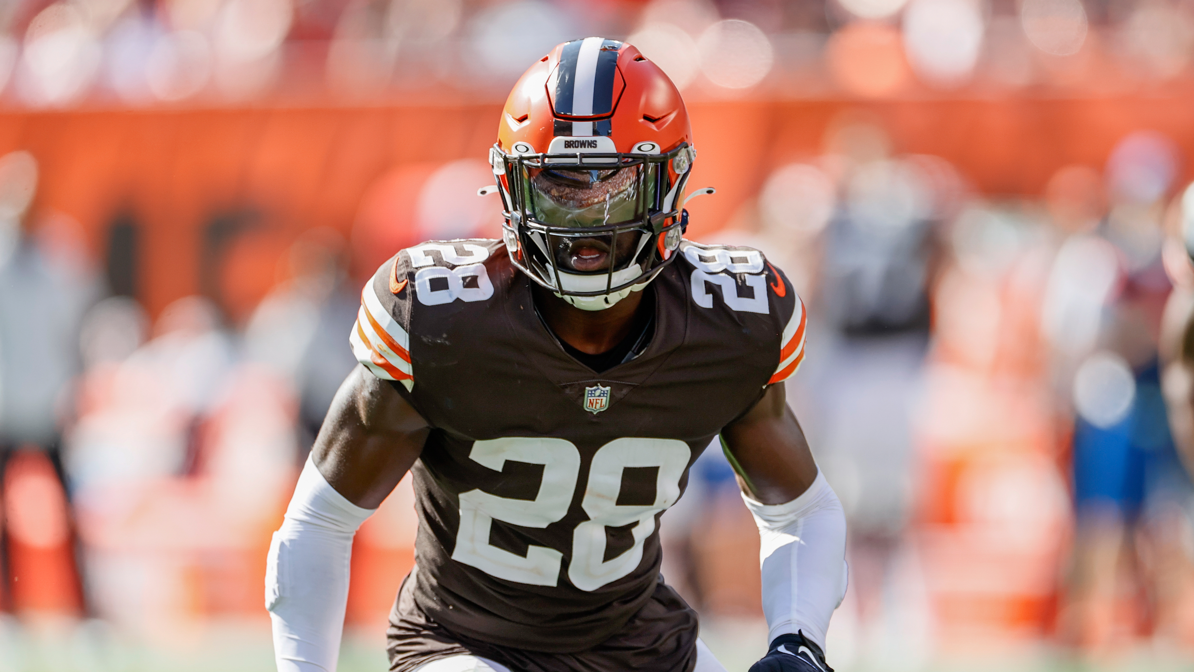 Browns LB Owusu-Koramoah returns after LA hospital stay - The San