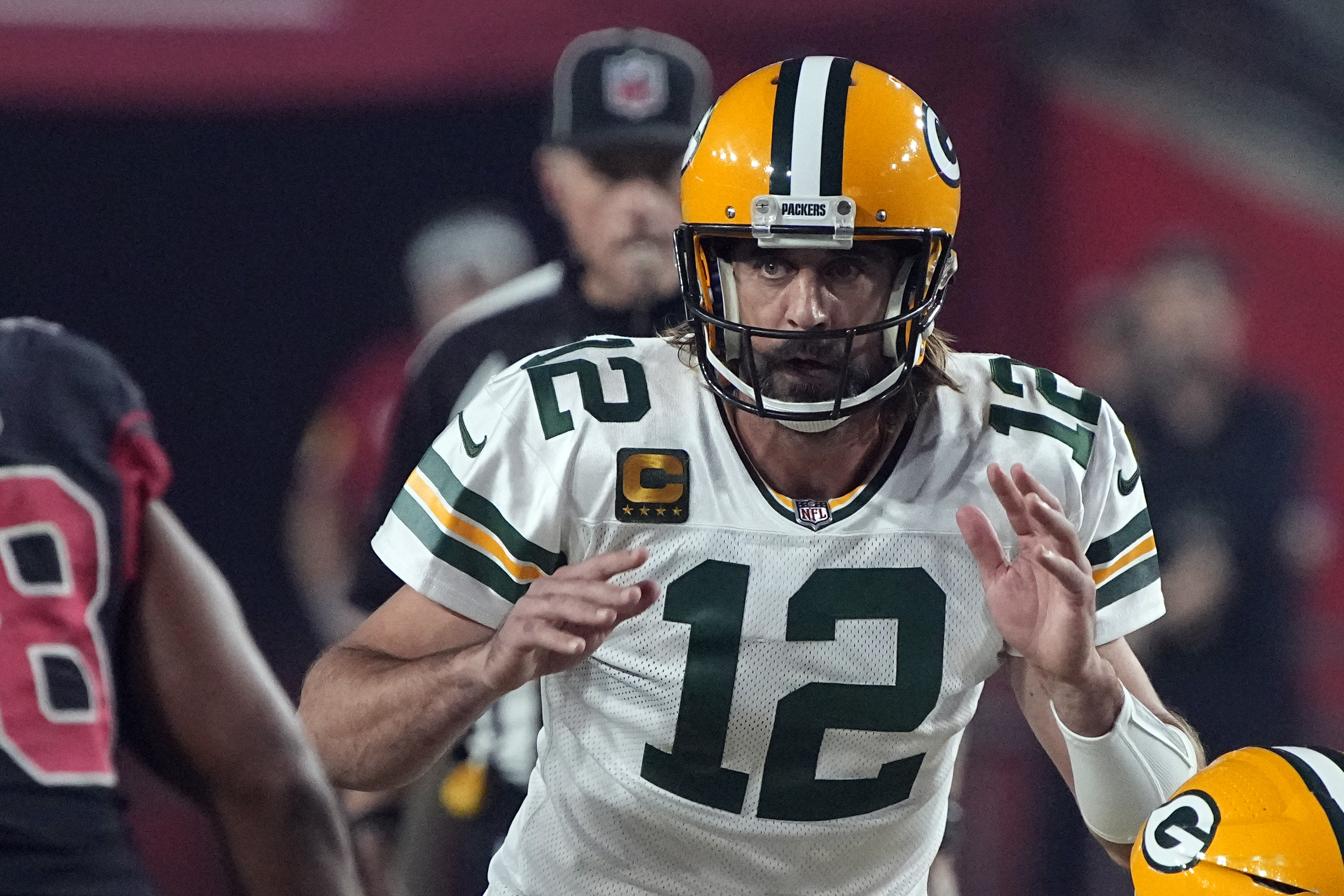 N.F.L. Fines Green Bay Packers and Aaron Rodgers for Covid Violations - The  New York Times