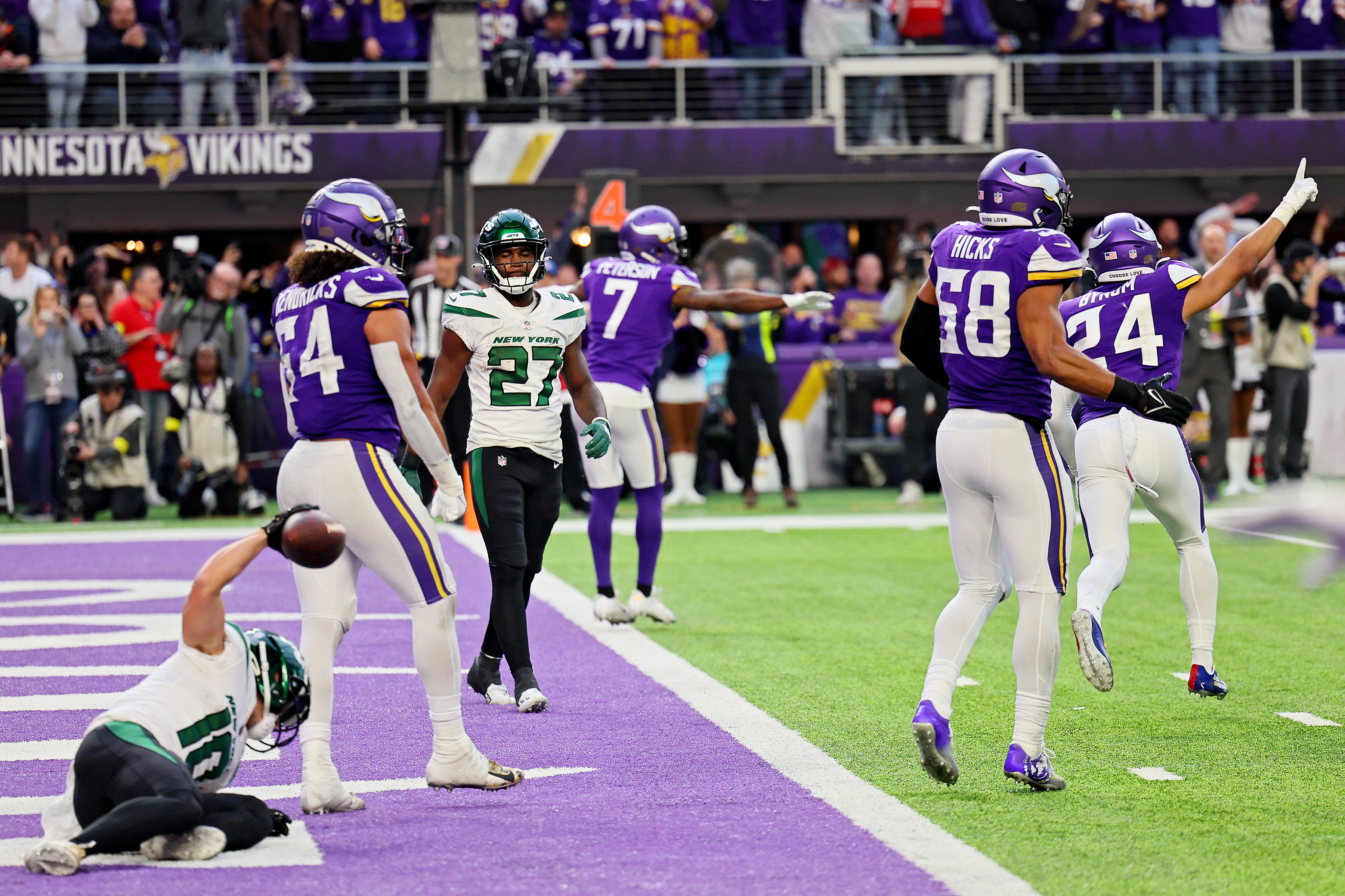 NY Jets lose a tough one to Vikings, 27-22