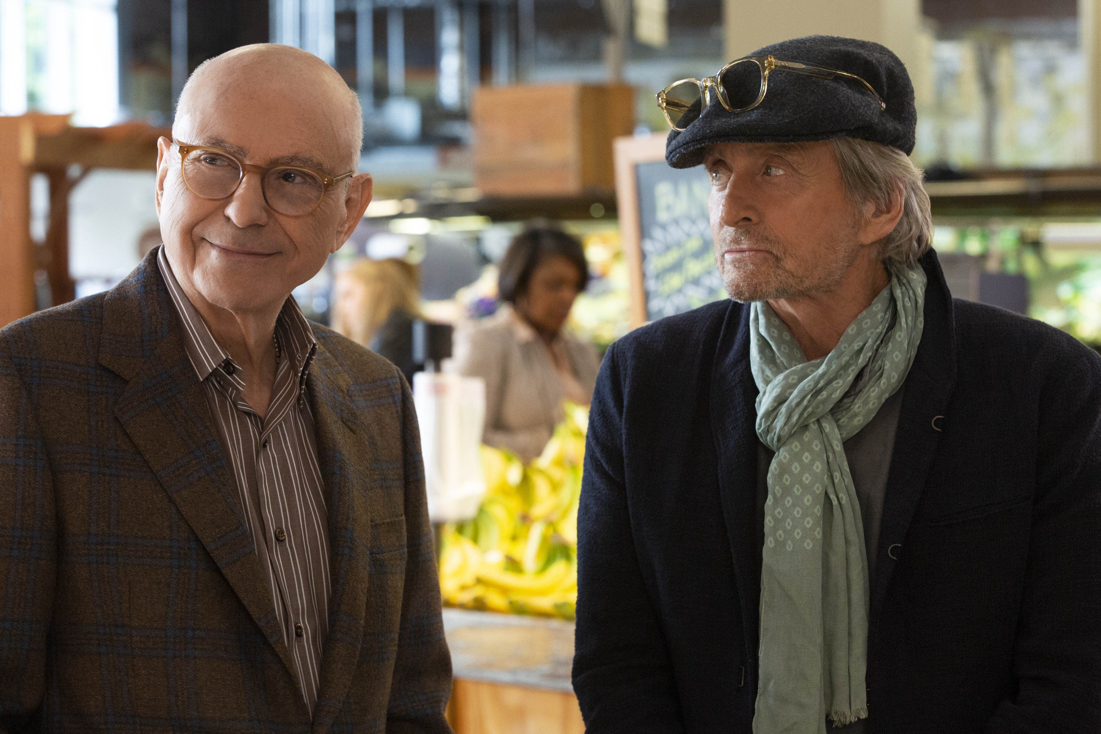 Alan Arkin, Michael Douglas in Netflix’s The Lominsky Method.