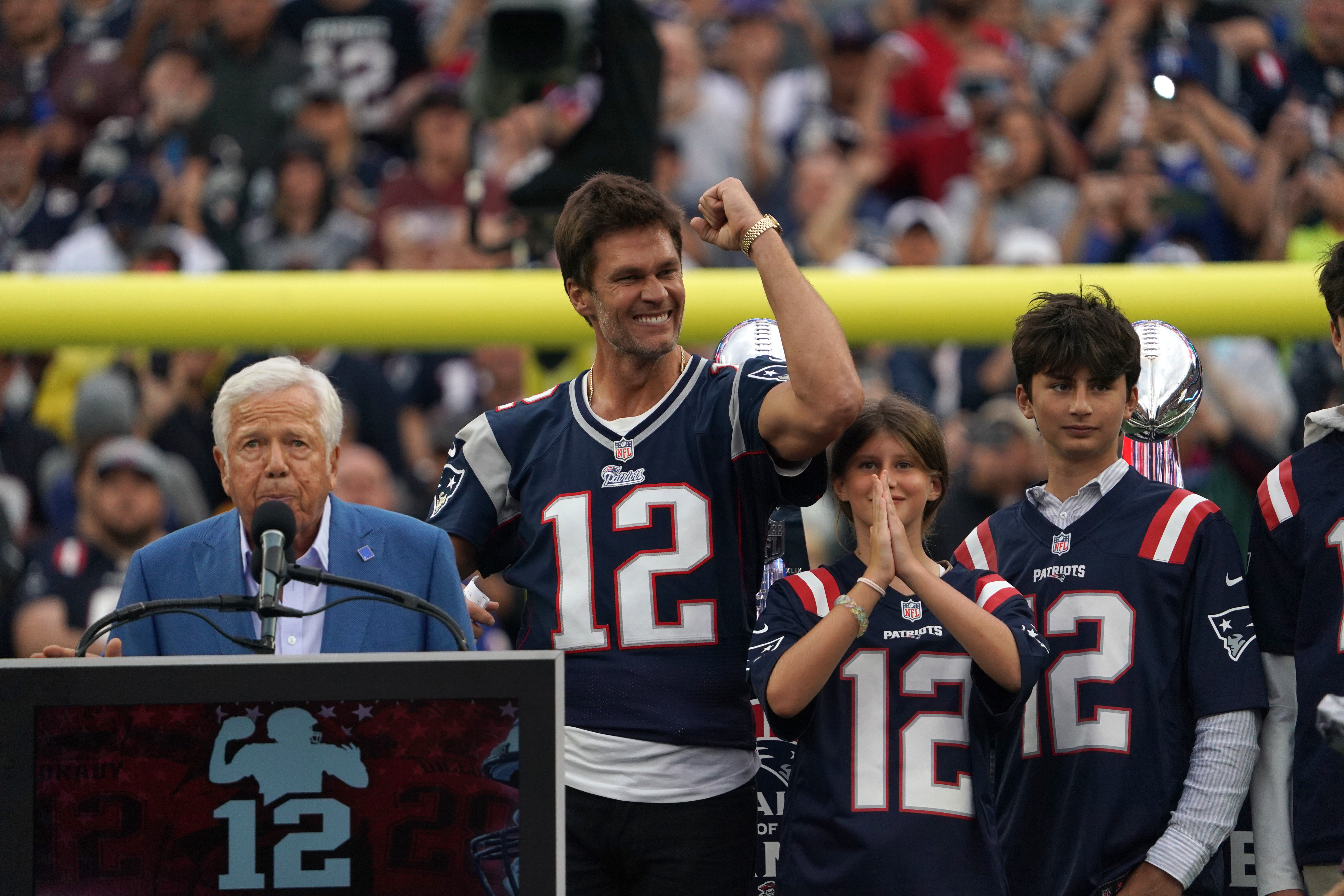 Tom Brady honored by New England Patriots, rings lighthouse bell