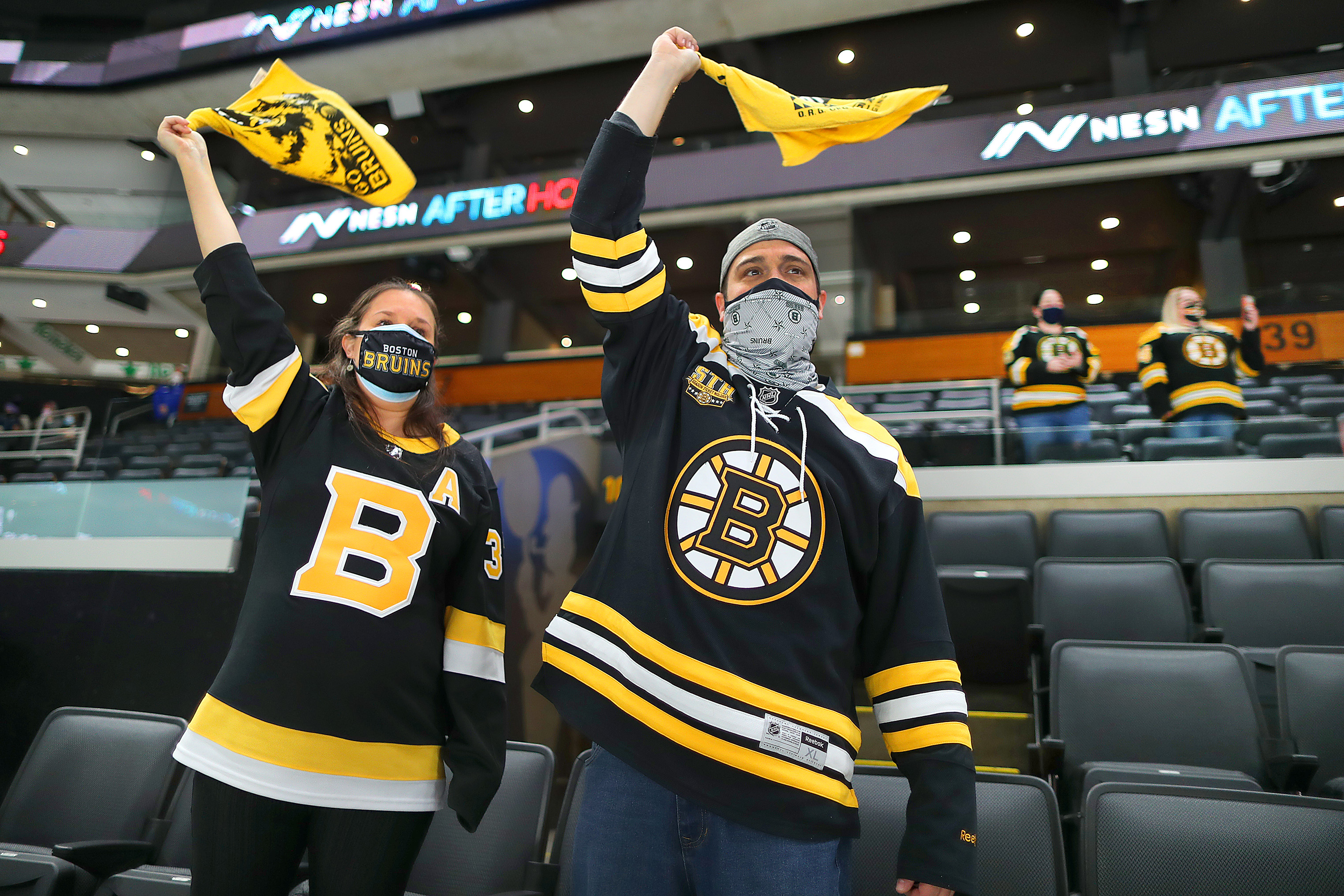 2,459 Bruins Fans Td Garden Stock Photos, High-Res Pictures, and