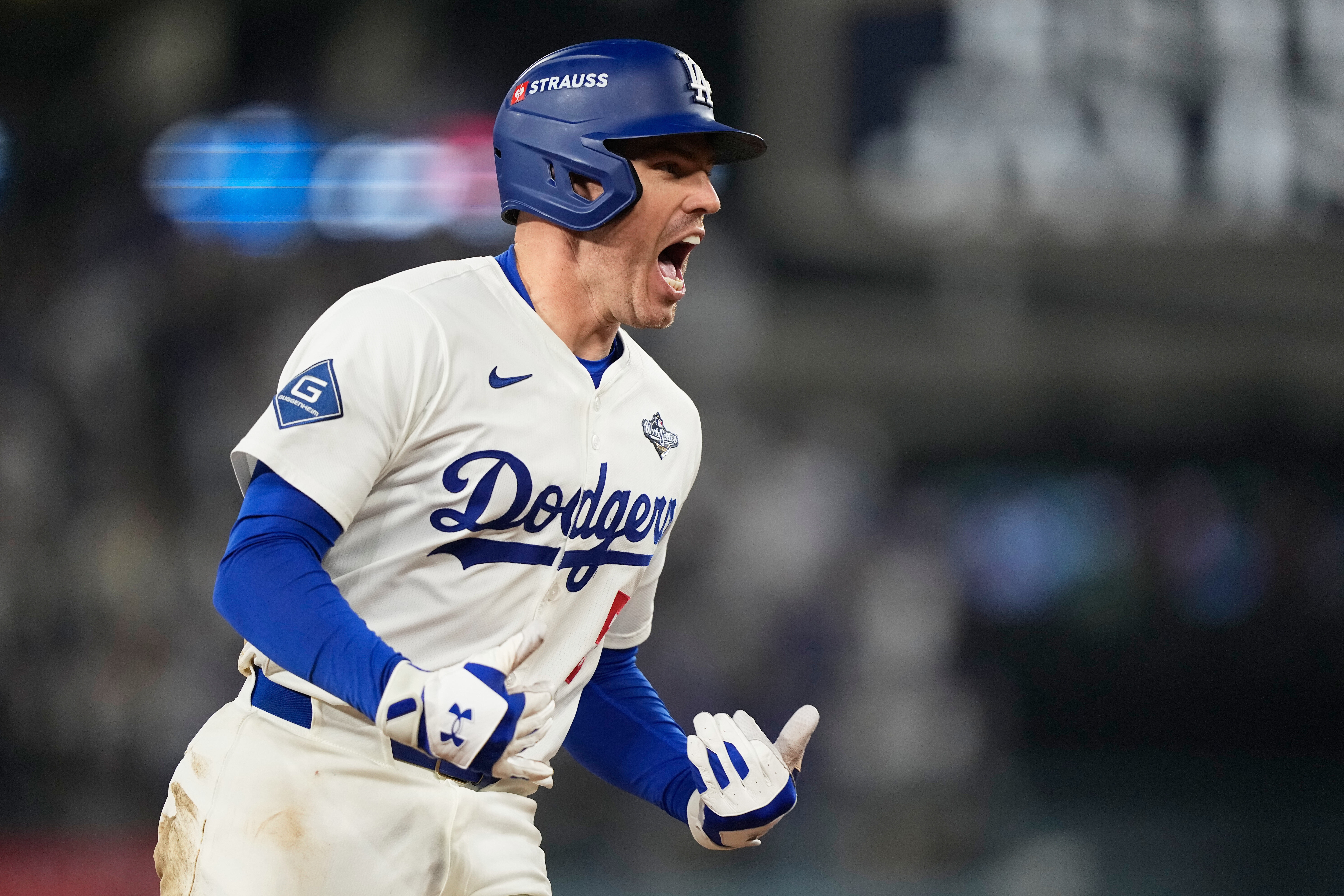 Freddie Freeman's homer in 18th inning lifts Dodgers over Blue