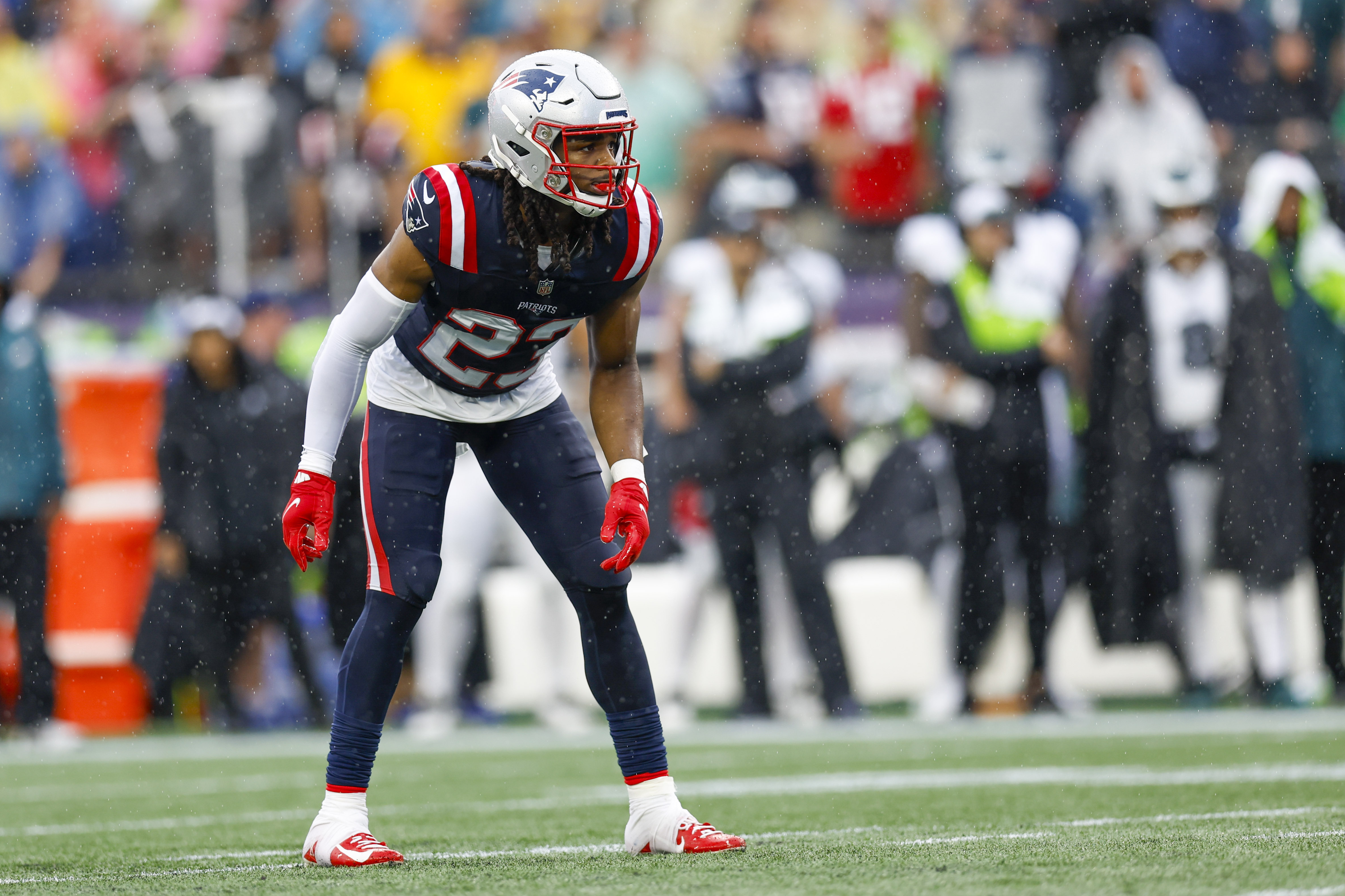 Sunday Notes: Jonathan Jones carries big legacy as new leader of Patriots'  cornerback room