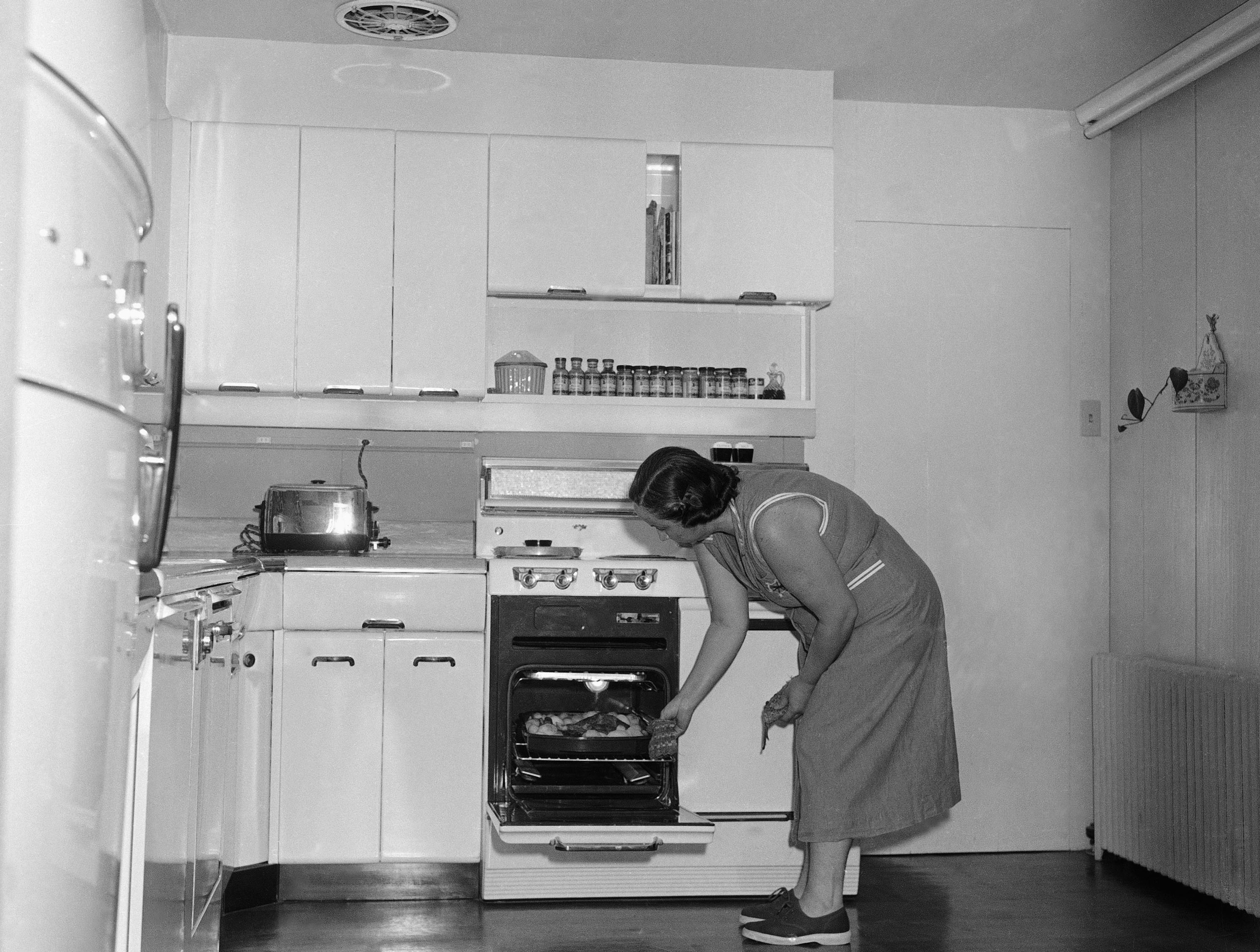 So long, old stove - The Boston Globe