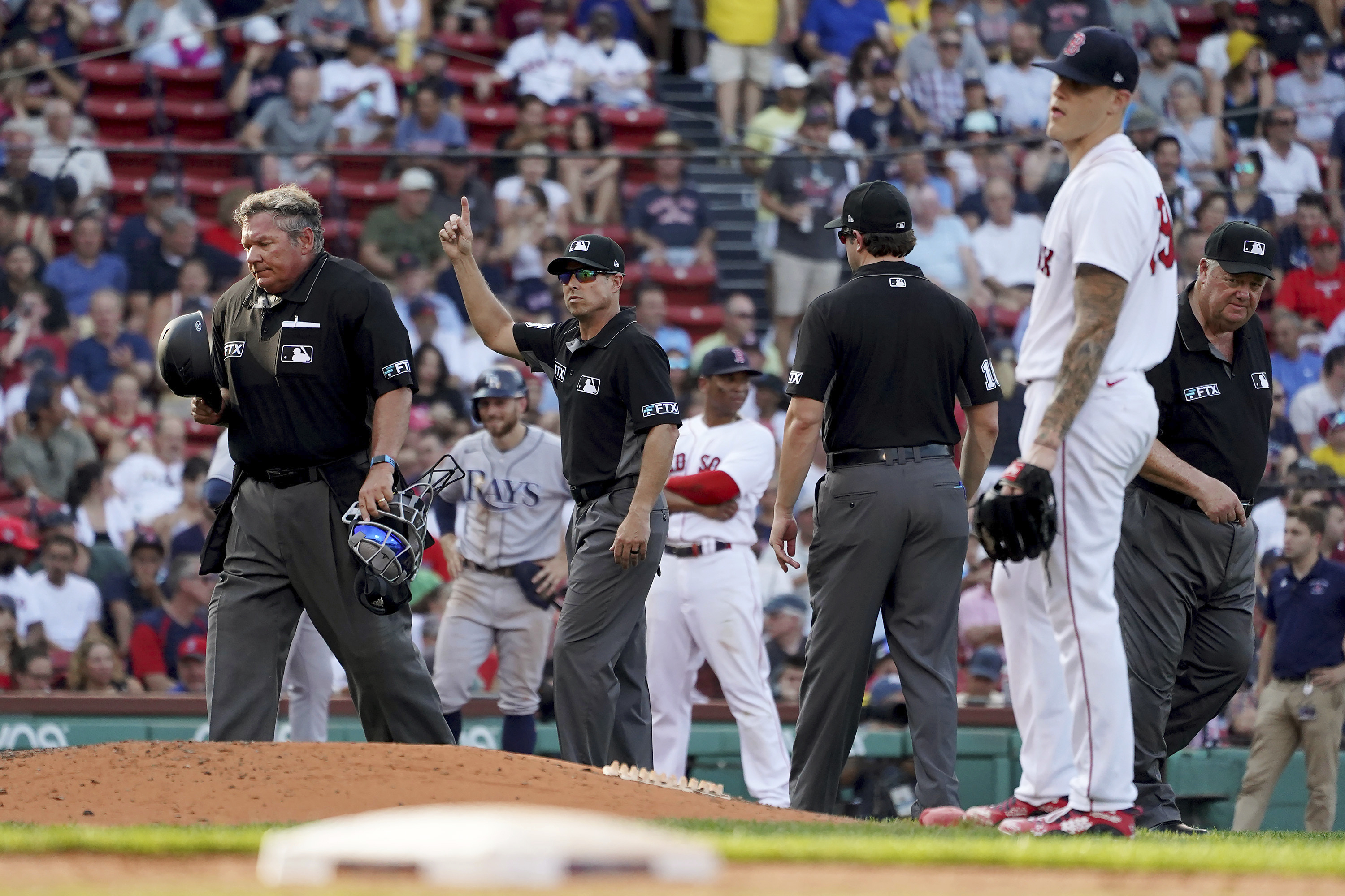 No obstacle is too big at Fenway Park - The Boston Globe