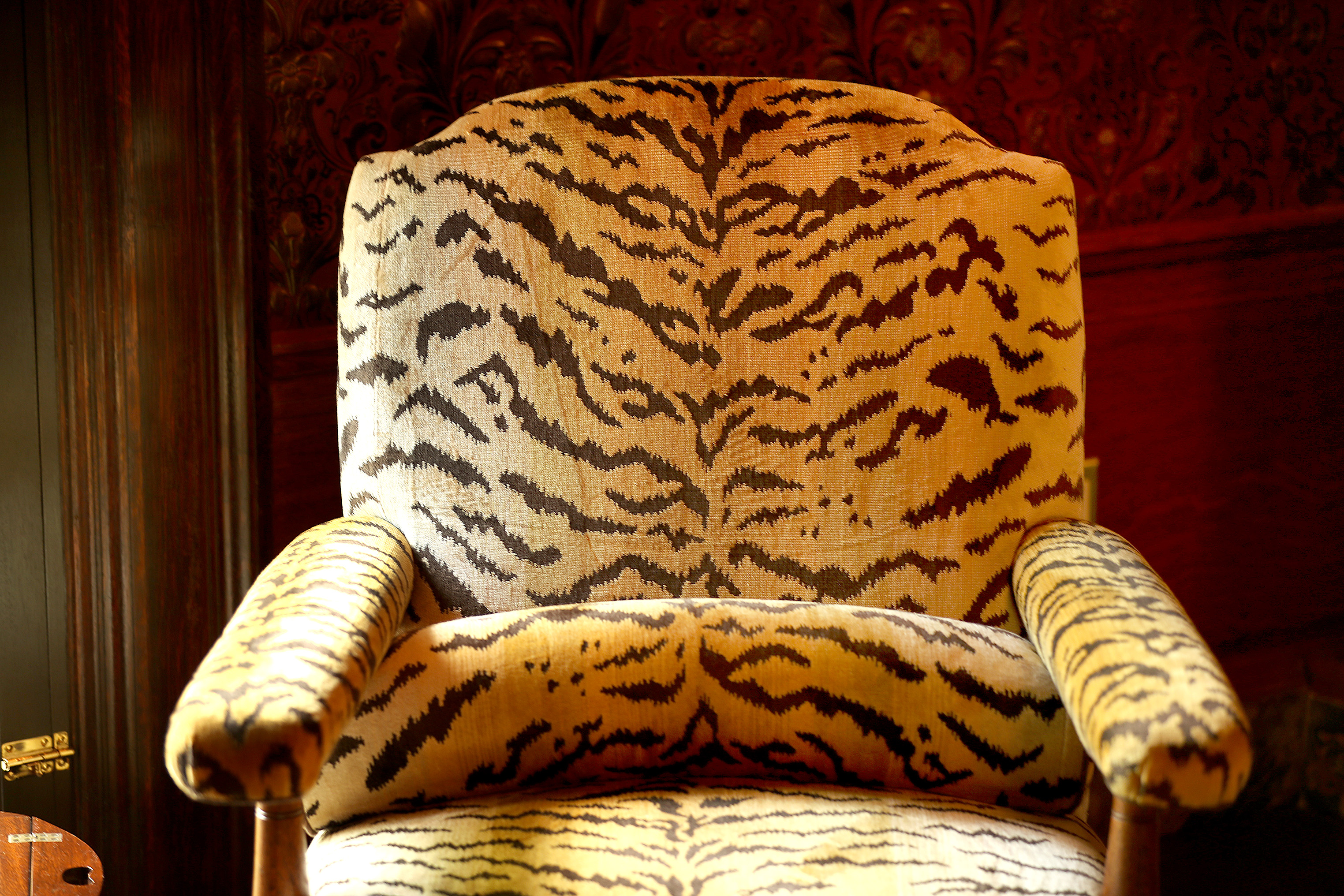 A chair in the living room at the 'Quin.
