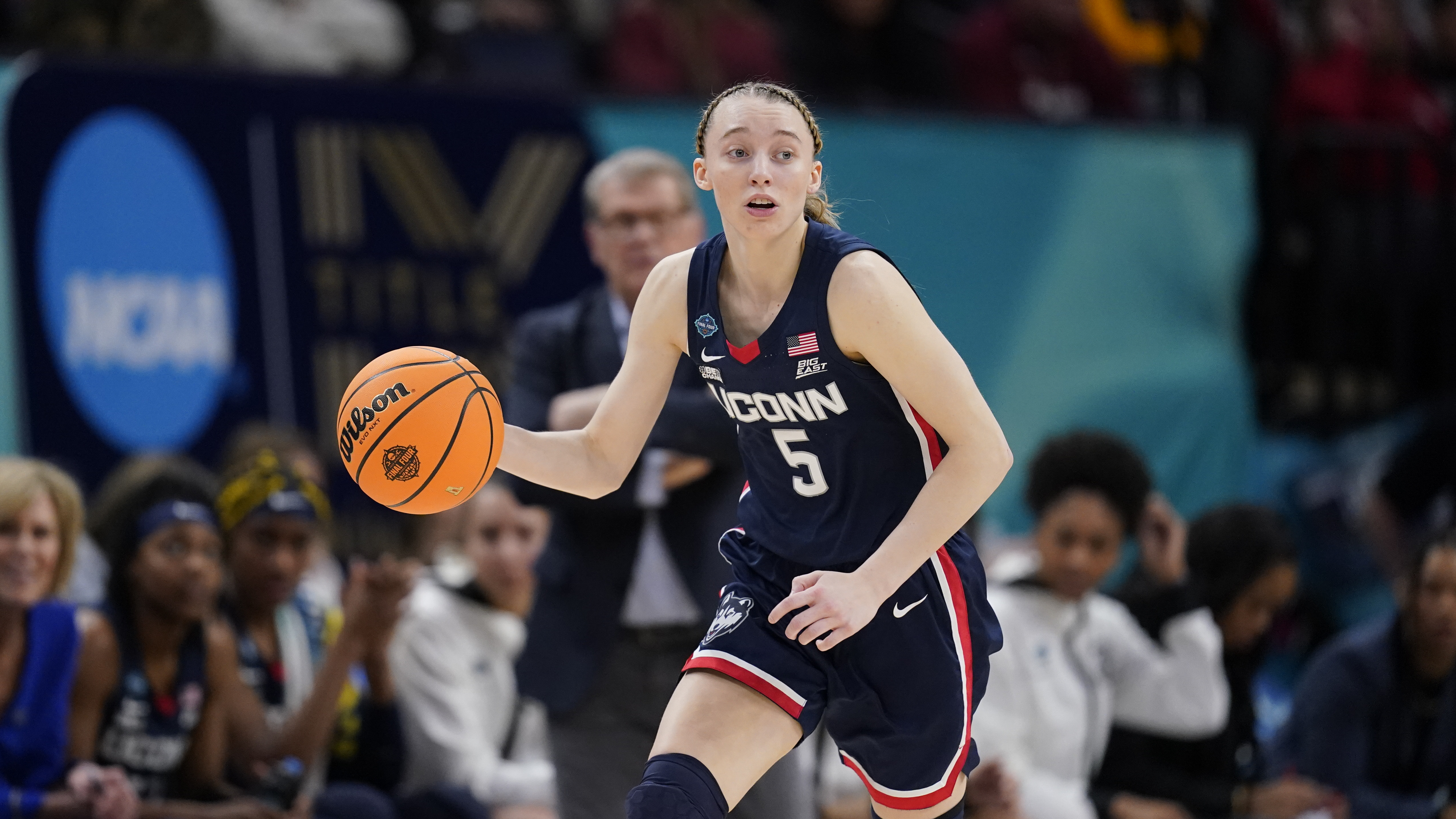 UConn women's basketball's three seniors declare for 2022 WNBA