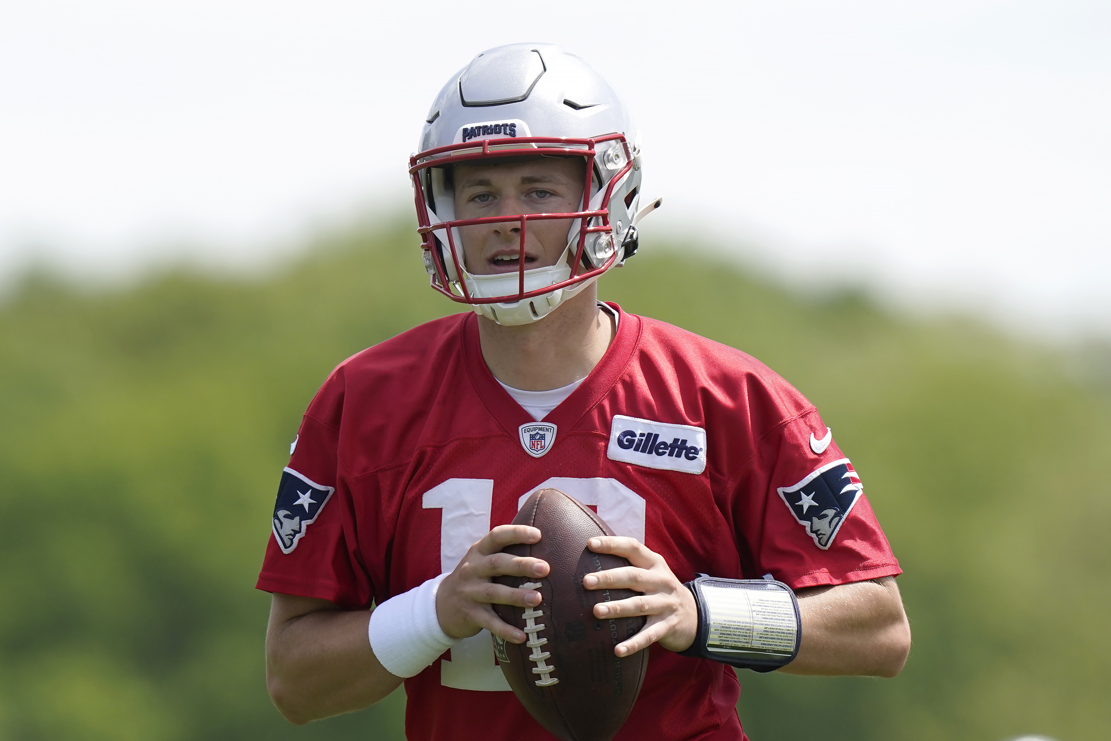 New England Patriots QB Mac Jones' offseason conditioning evident to  teammates -- 'He's in the best shape of his life' - ESPN