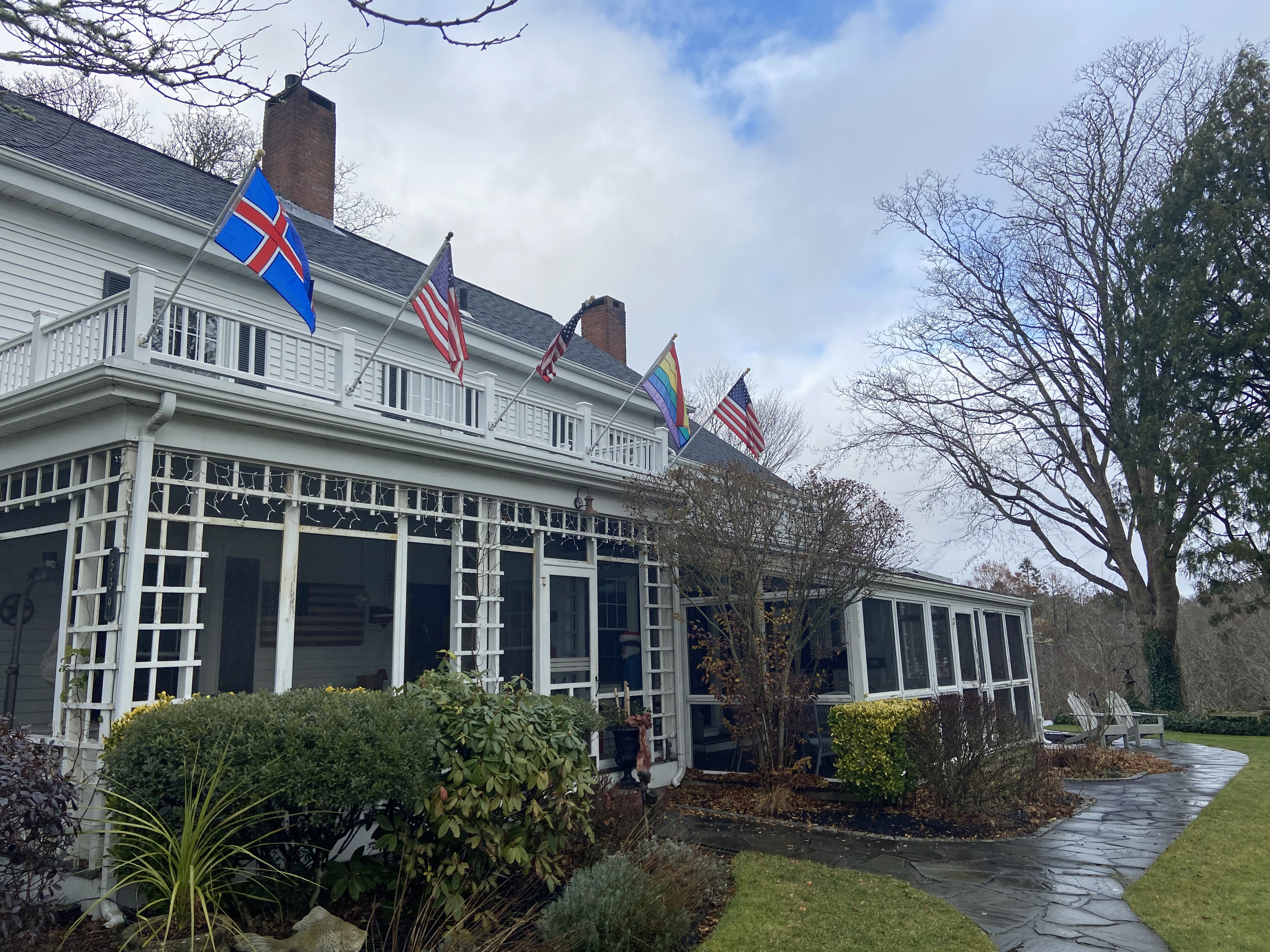 If you're OK without snow, a cozy Cape Cod vacation will be just the ticket.  This photo of Captain David Kelley House in Centerville was taken in December.  Still cozy, though especially at breakfast in front of the fireplace.