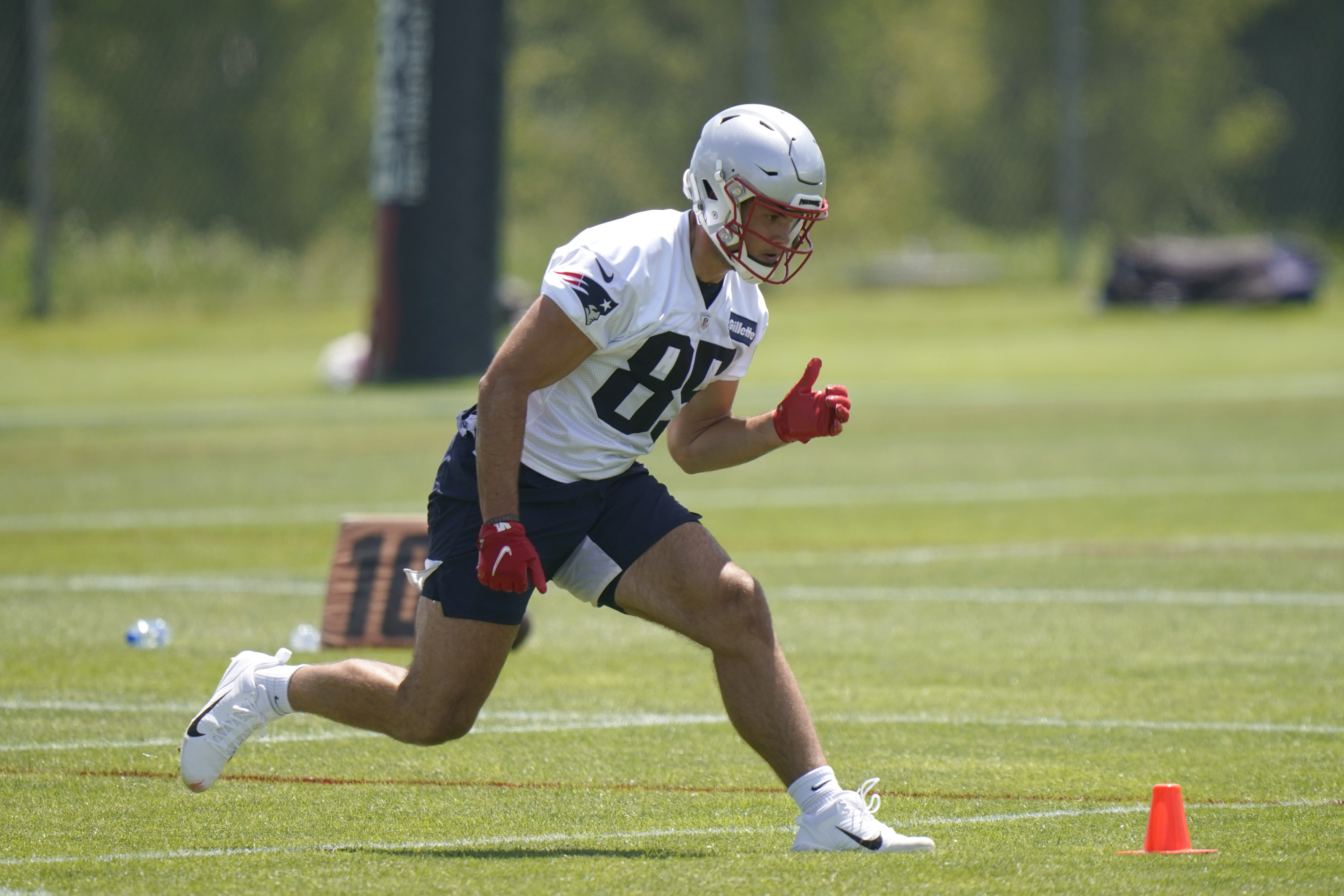 Press Conference  New England Patriots Tight End Hunter Henry Speaks to  Media Following Miami 