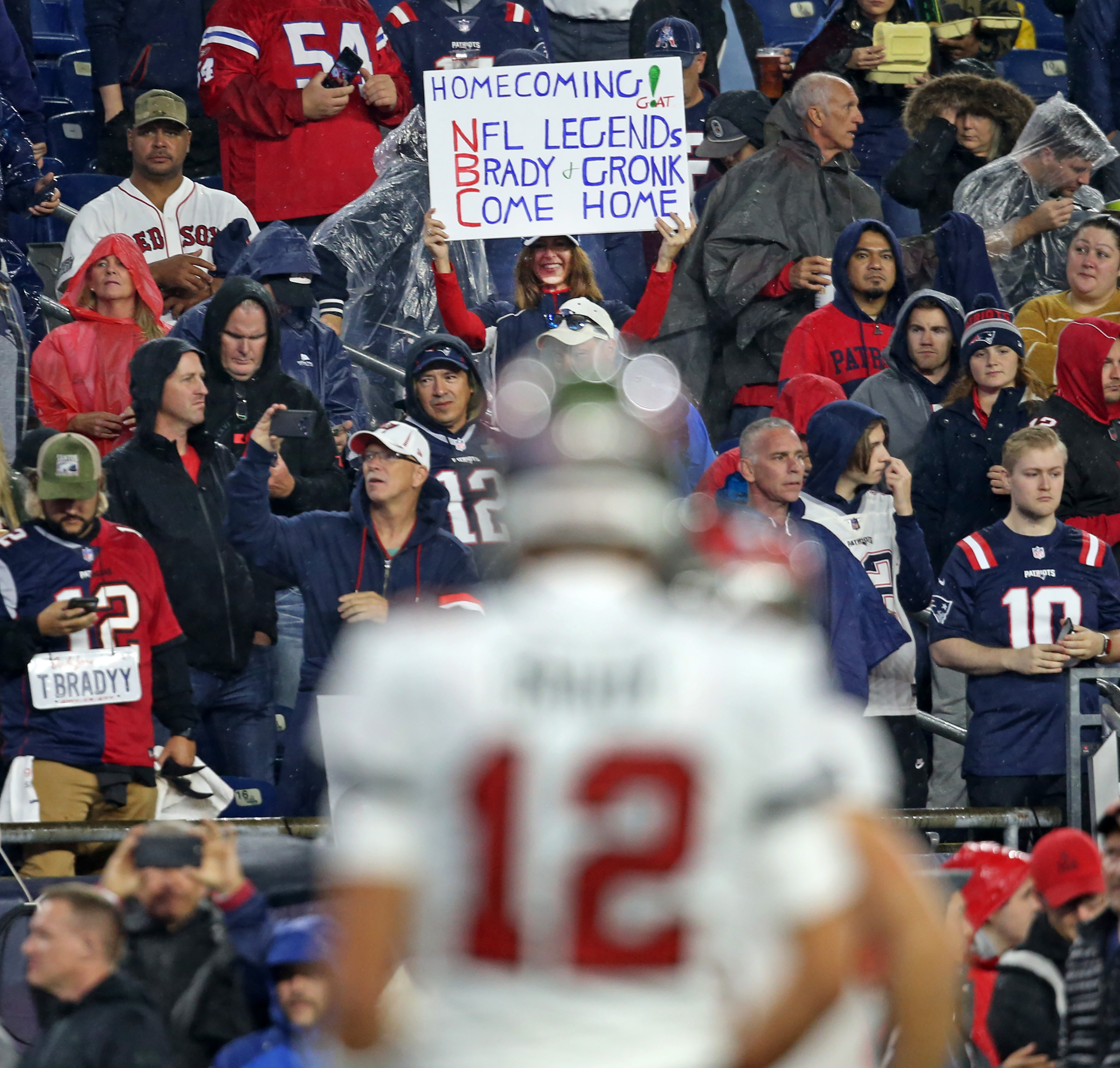 Patriots QB Tom Brady won't share “personal feelings” on Antonio