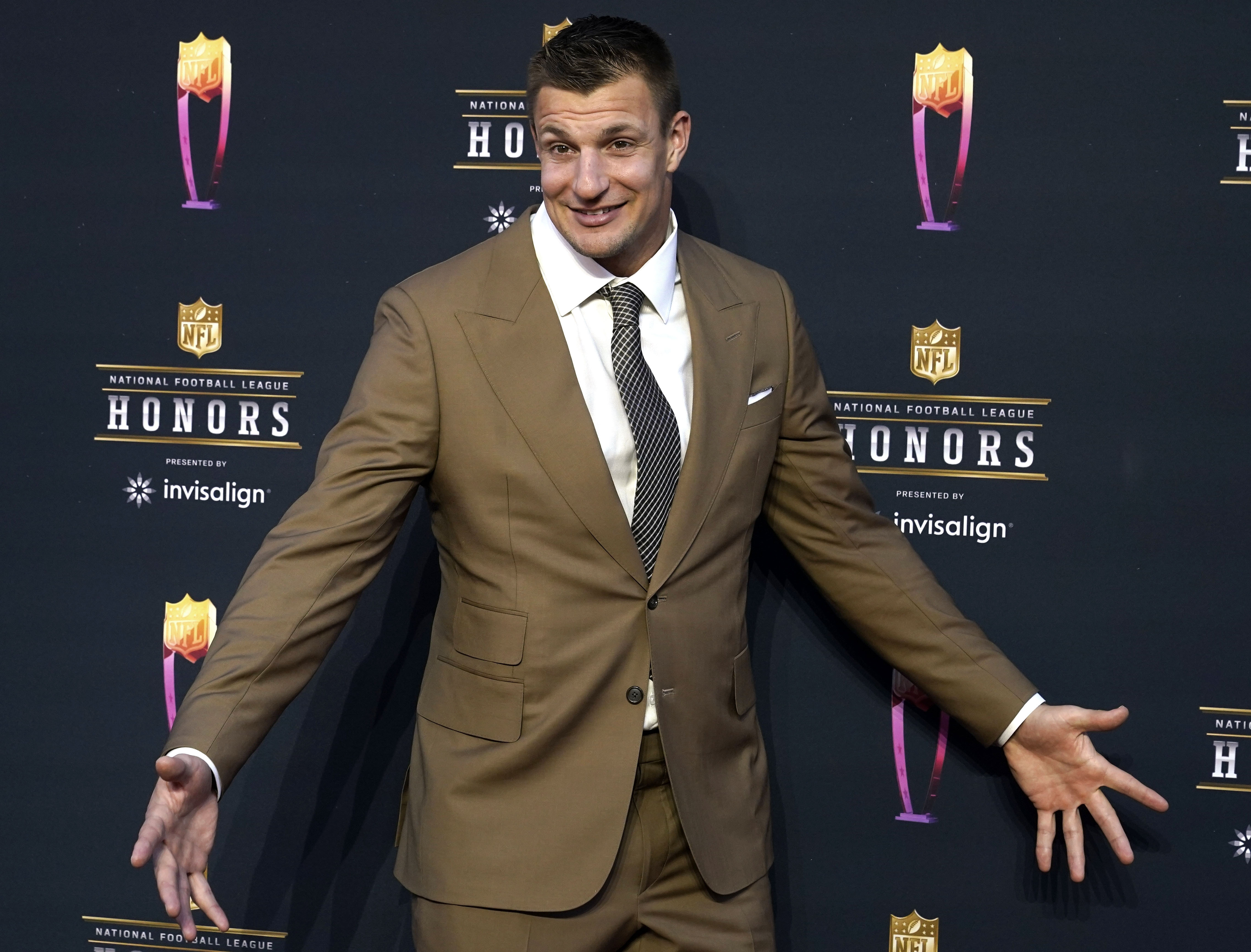 FanDuel prepares first live Super Bowl ad featuring Rob Gronkowski 