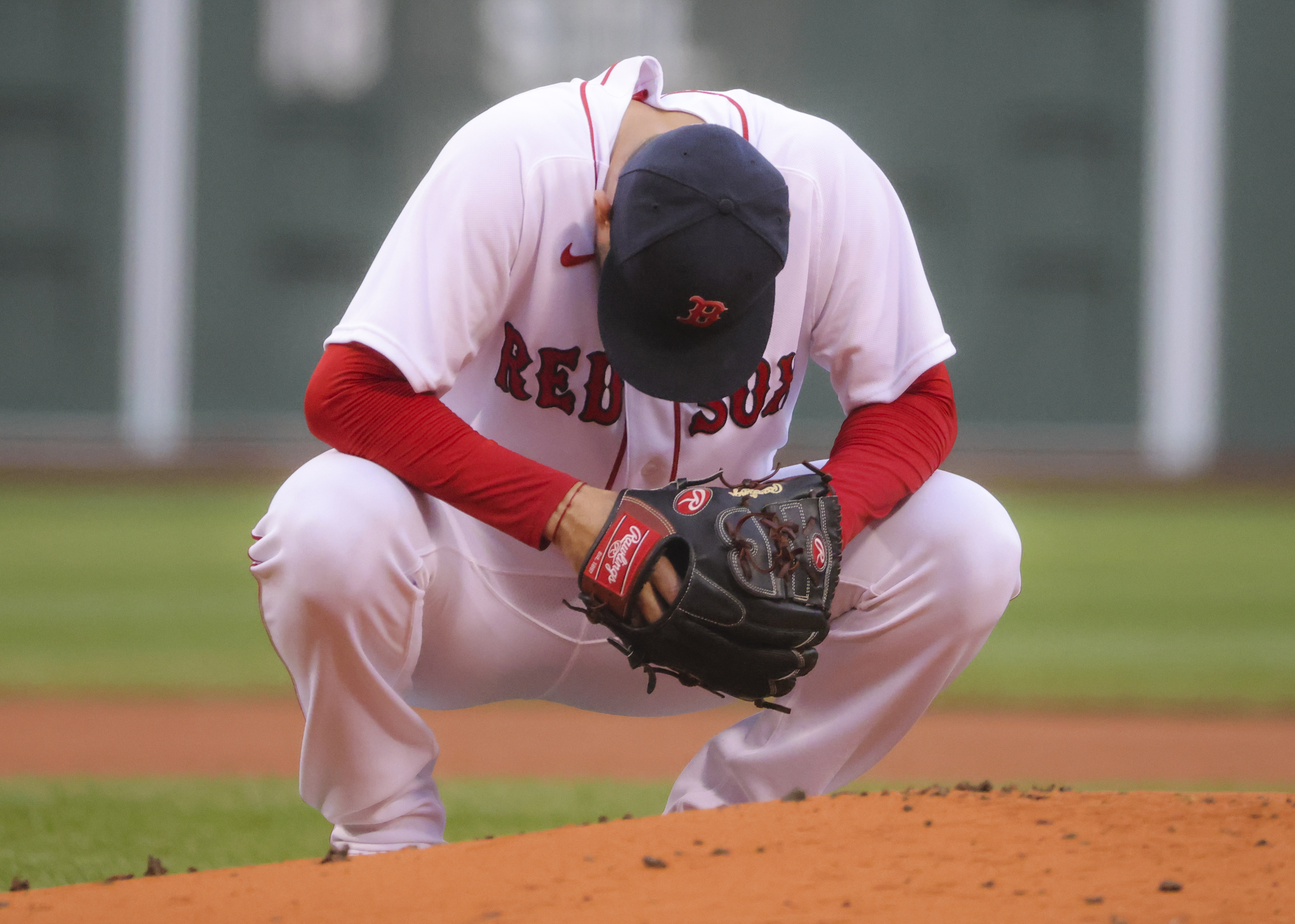 Less than a week after dominating the Astros in Houston, Martín Pérez struggled Tuesday night at Fenway.