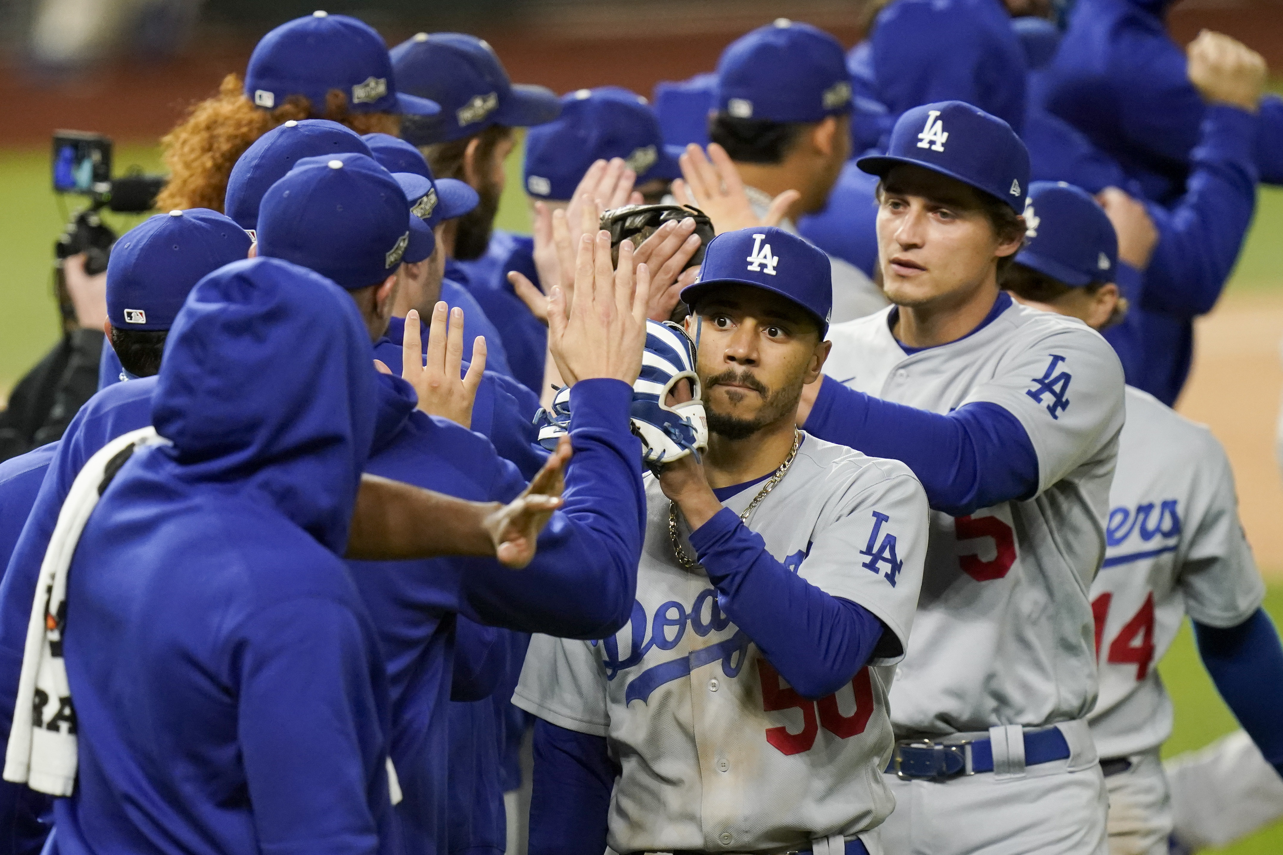 After the big trade and bigger contract, Dodgers hoping for World