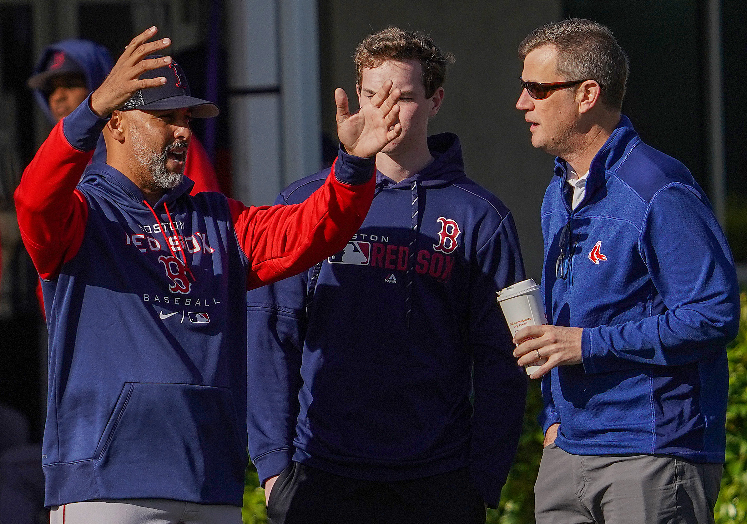 Overjoyed Chicago Cubs fans turn attention to World Series