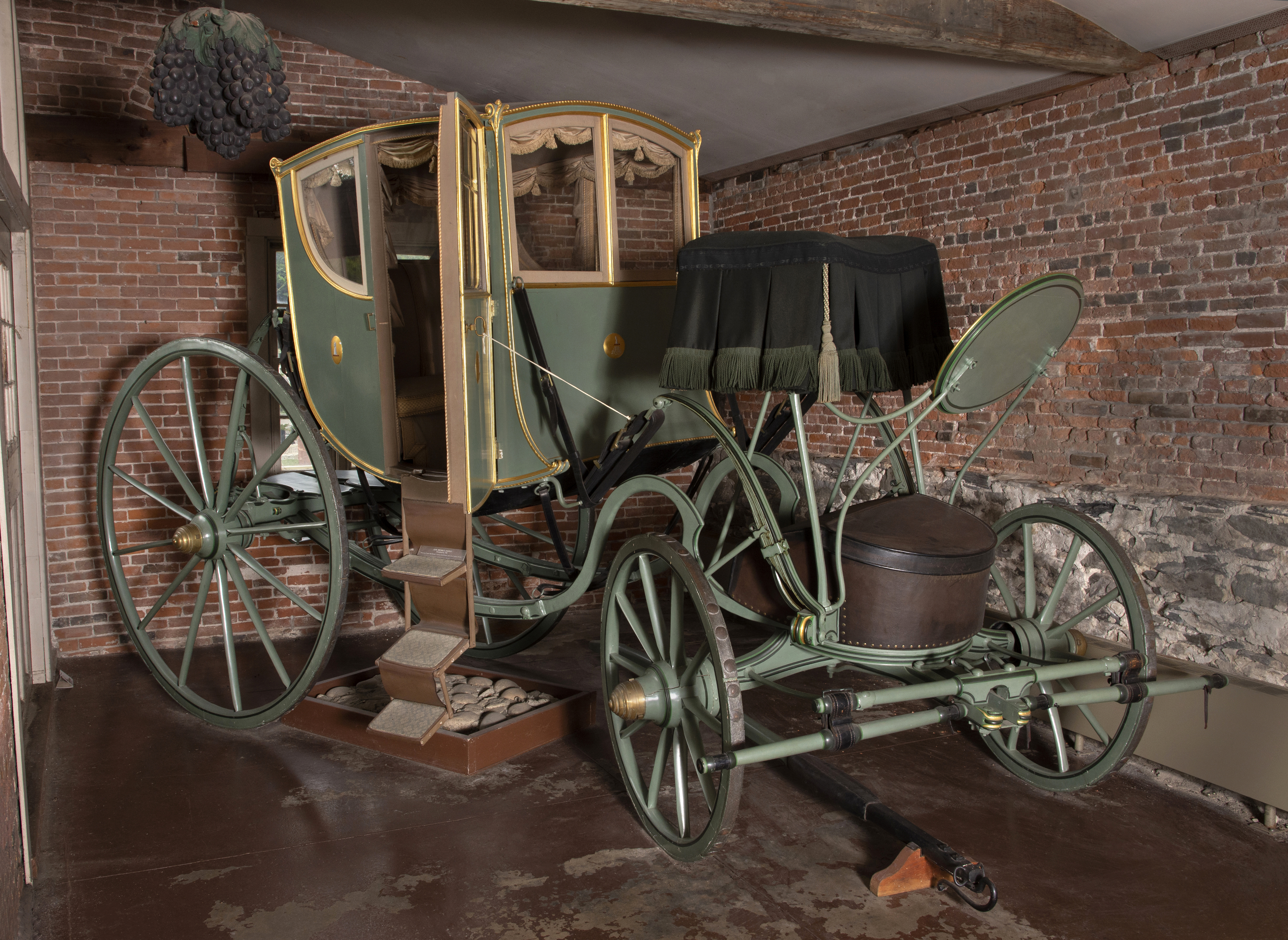 John Brown’s carriage in Providence, similar to George Washington’s.