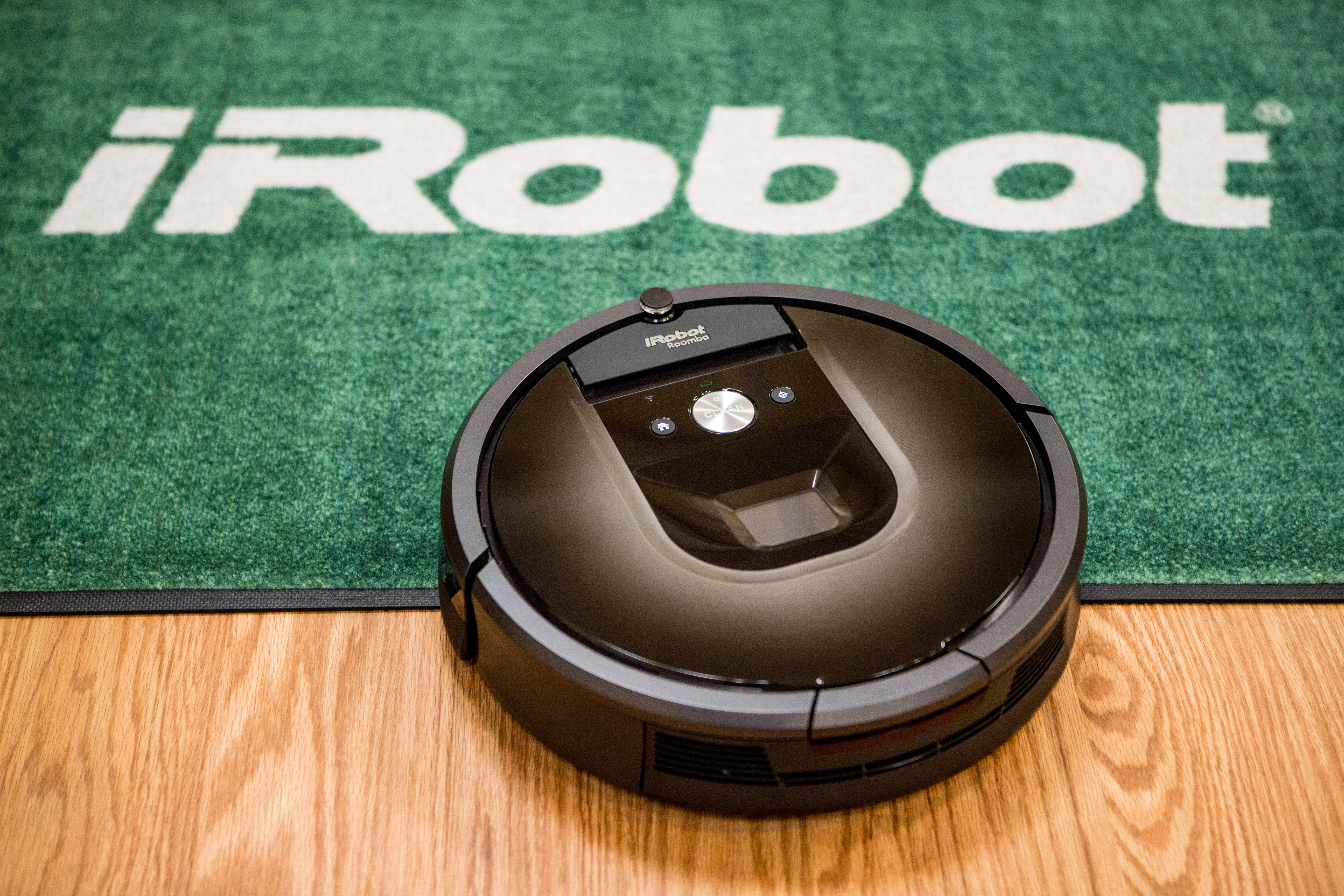 Energize solid Vilje iRobot Roombas its way into Amazon's arms - The Boston Globe