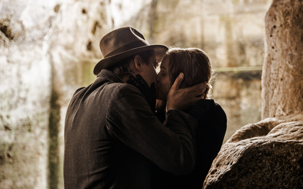 Luca Marinelli and Jessica Cressy in "Martin Eden."