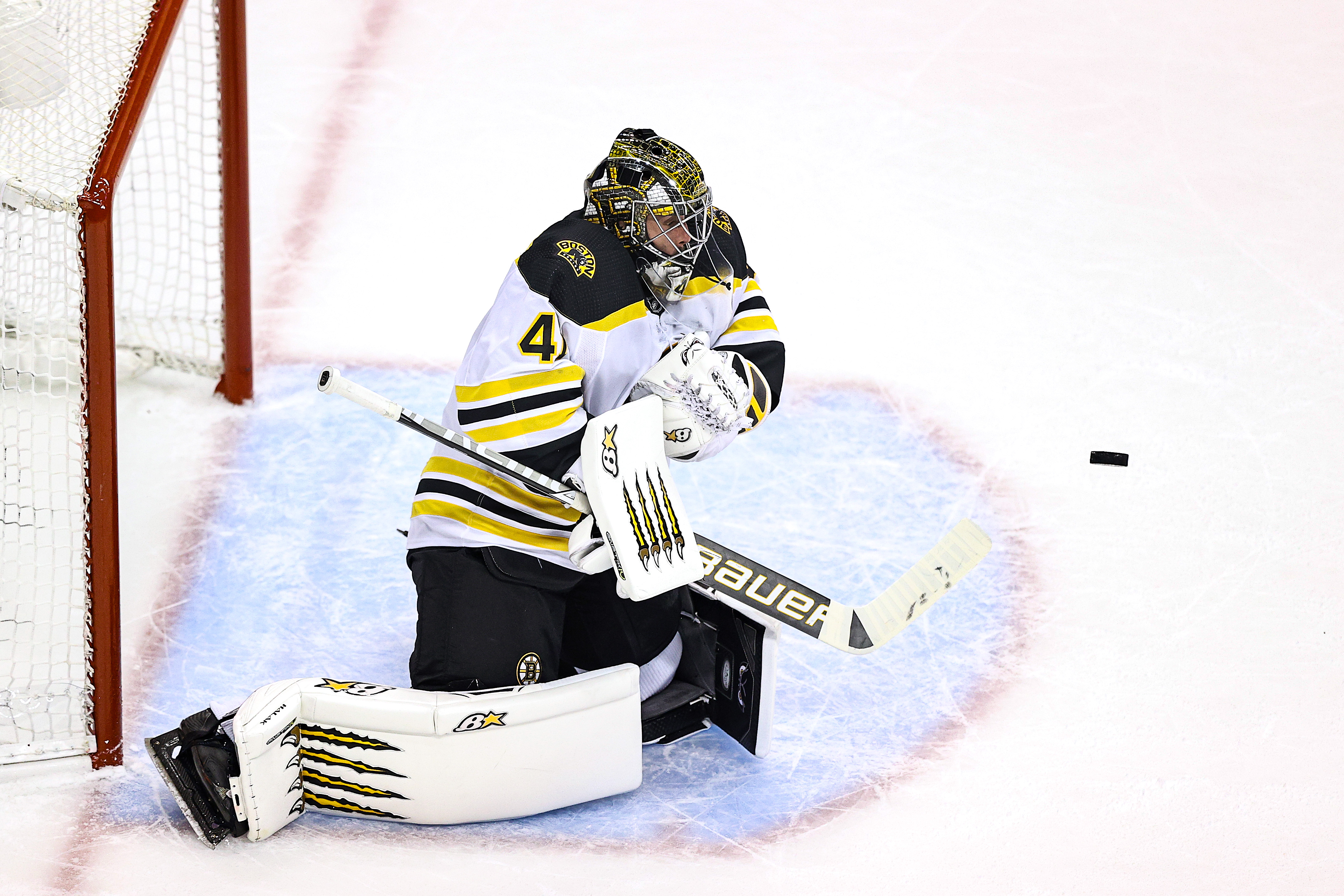 Jaroslav Halak stops a shot against Tampa Bay during the first period of Sunday's game.