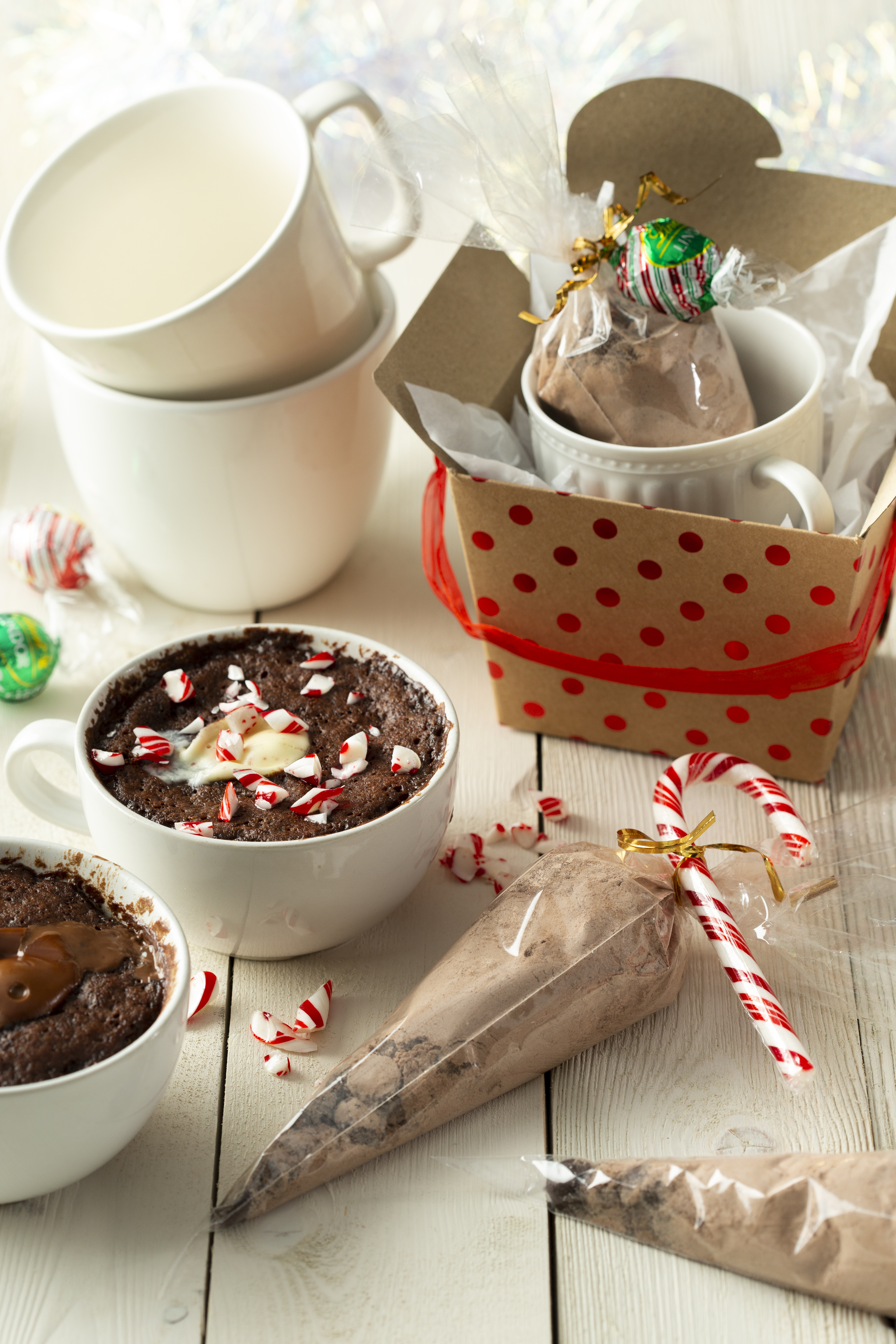 Minty molten chocolate mug cake