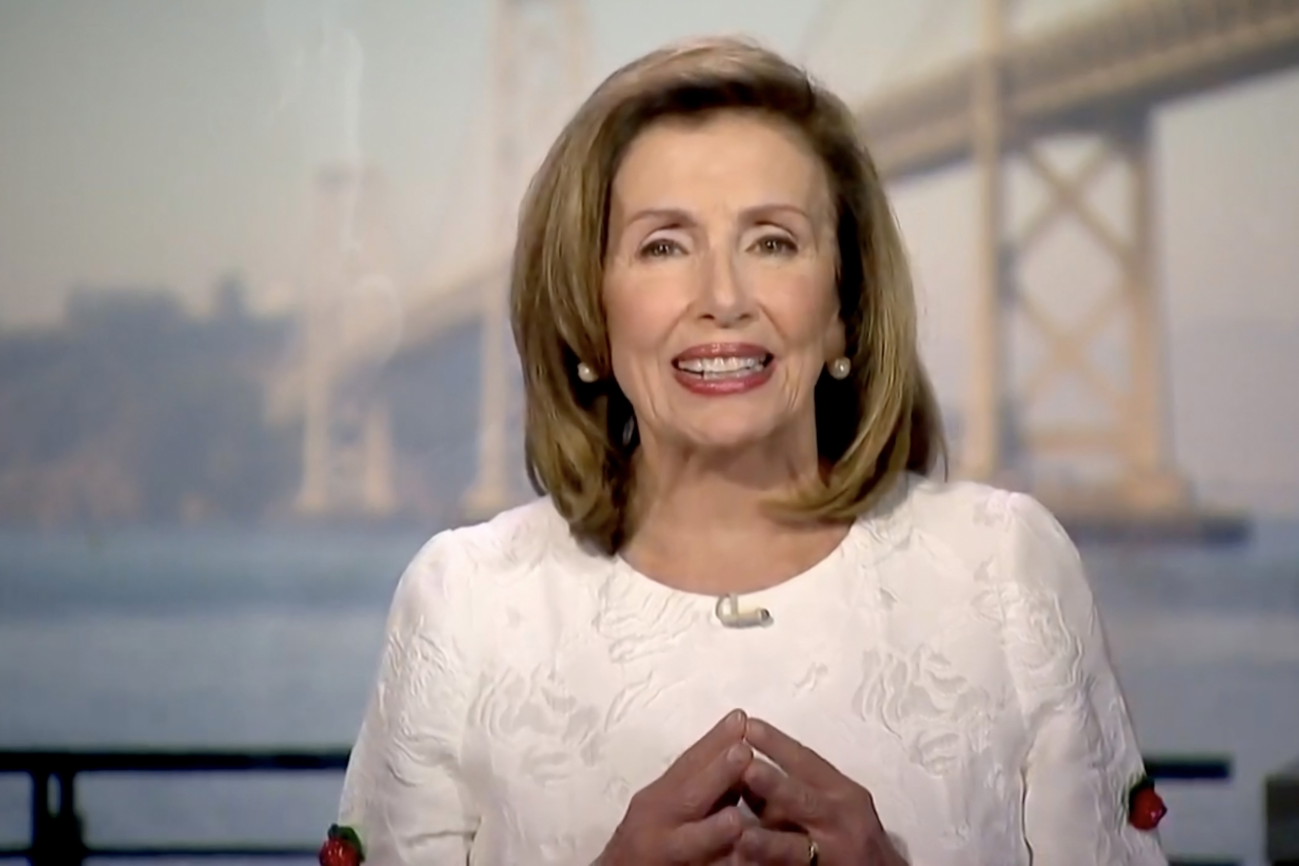 In surprise endorsement that roils party’s left wing, Pelosi throws