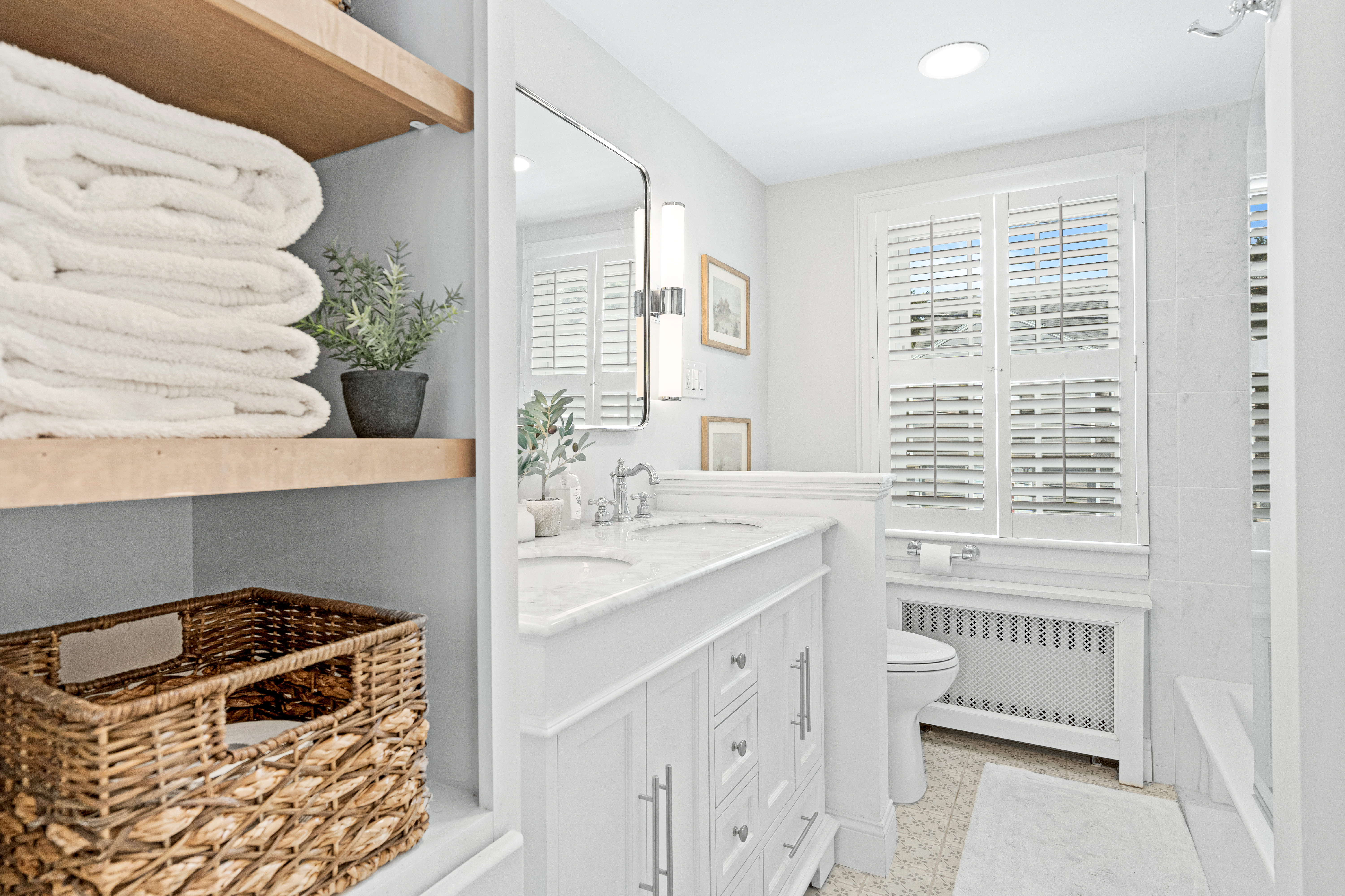 10-barna-road-boston-bath-shelves