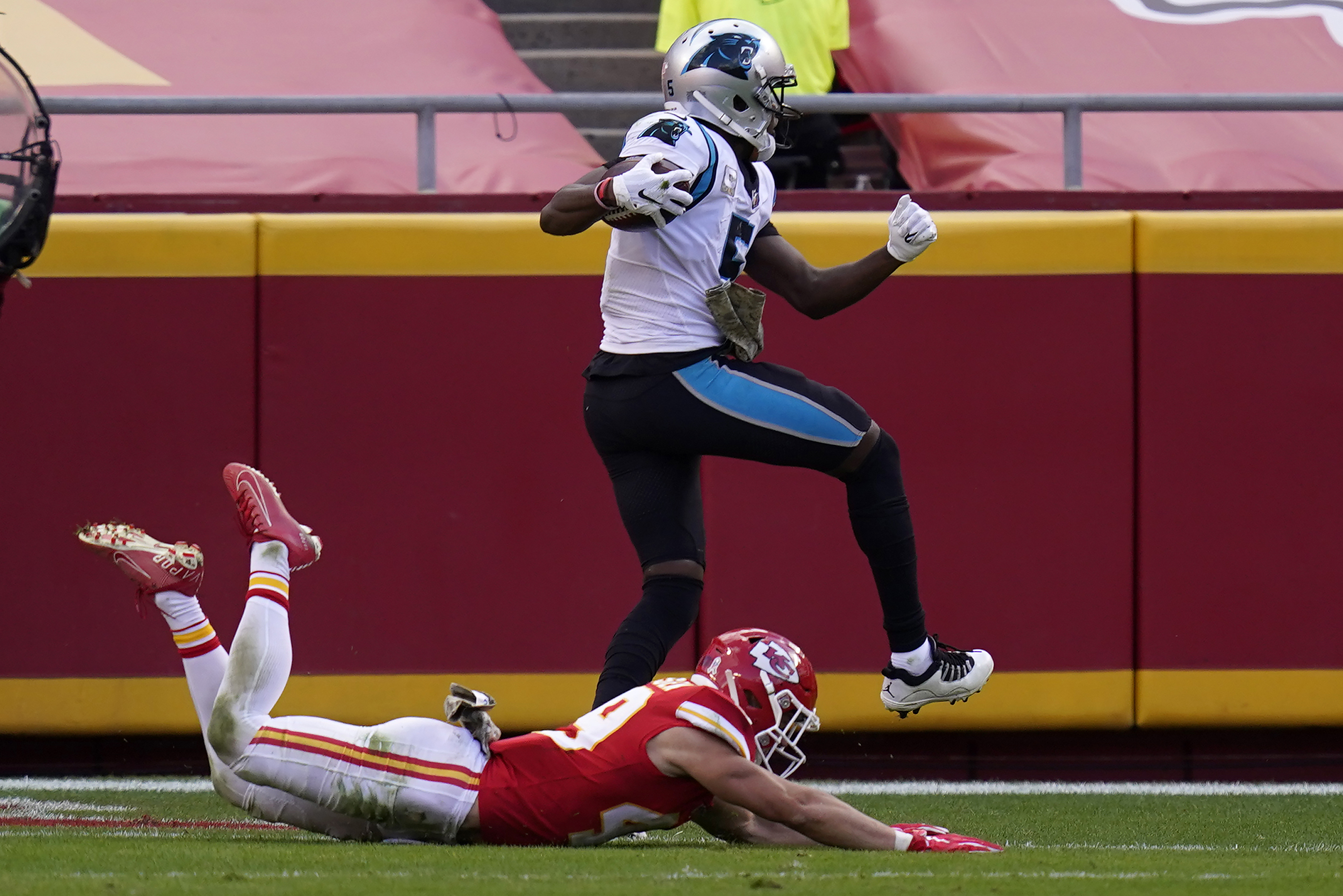 Teddy Bridgewater threw for two touchdowns and ran for another against Kansas City.