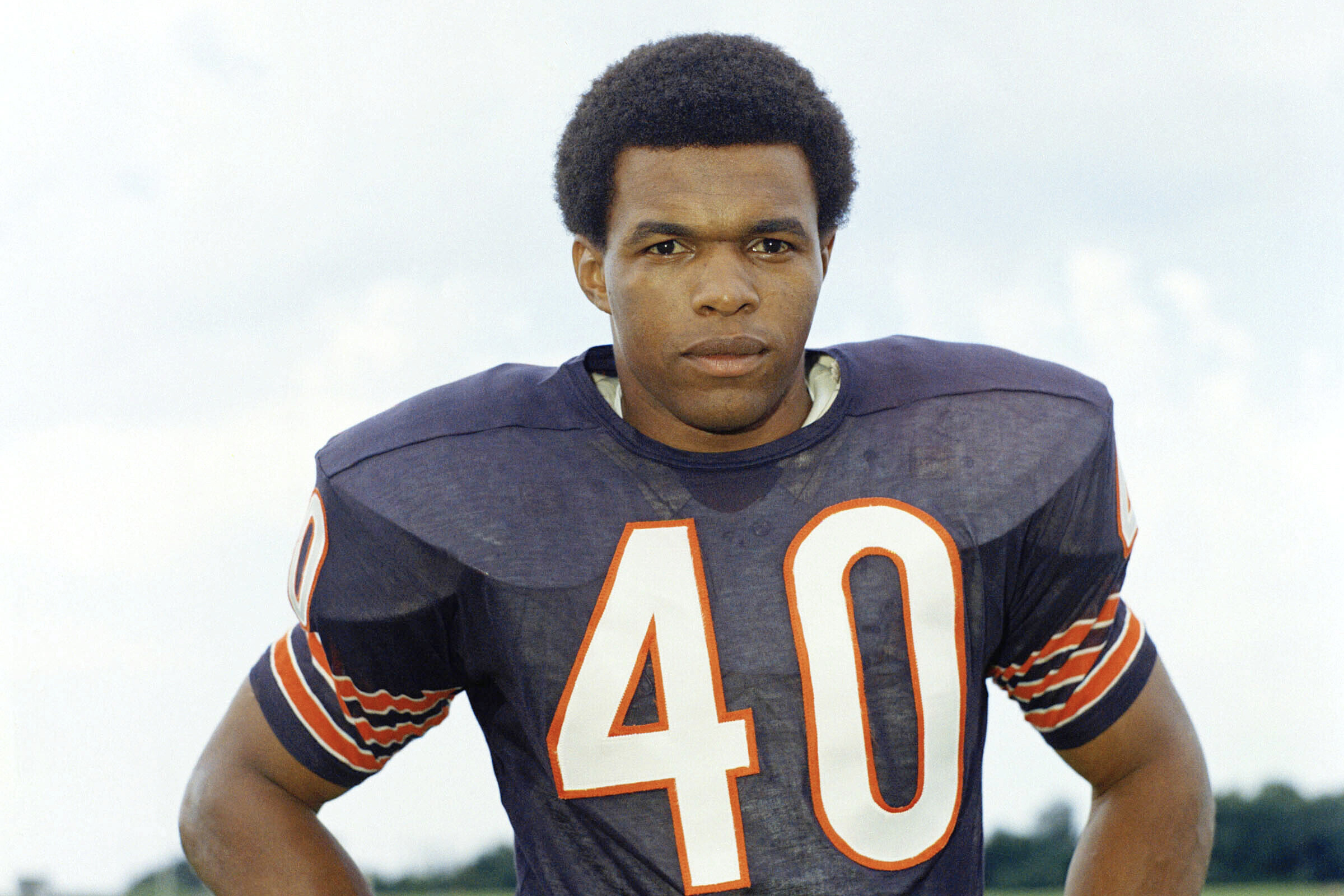 Gale Sayers, Bears Hall of Fame running back, dies at 77 - The Boston Globe