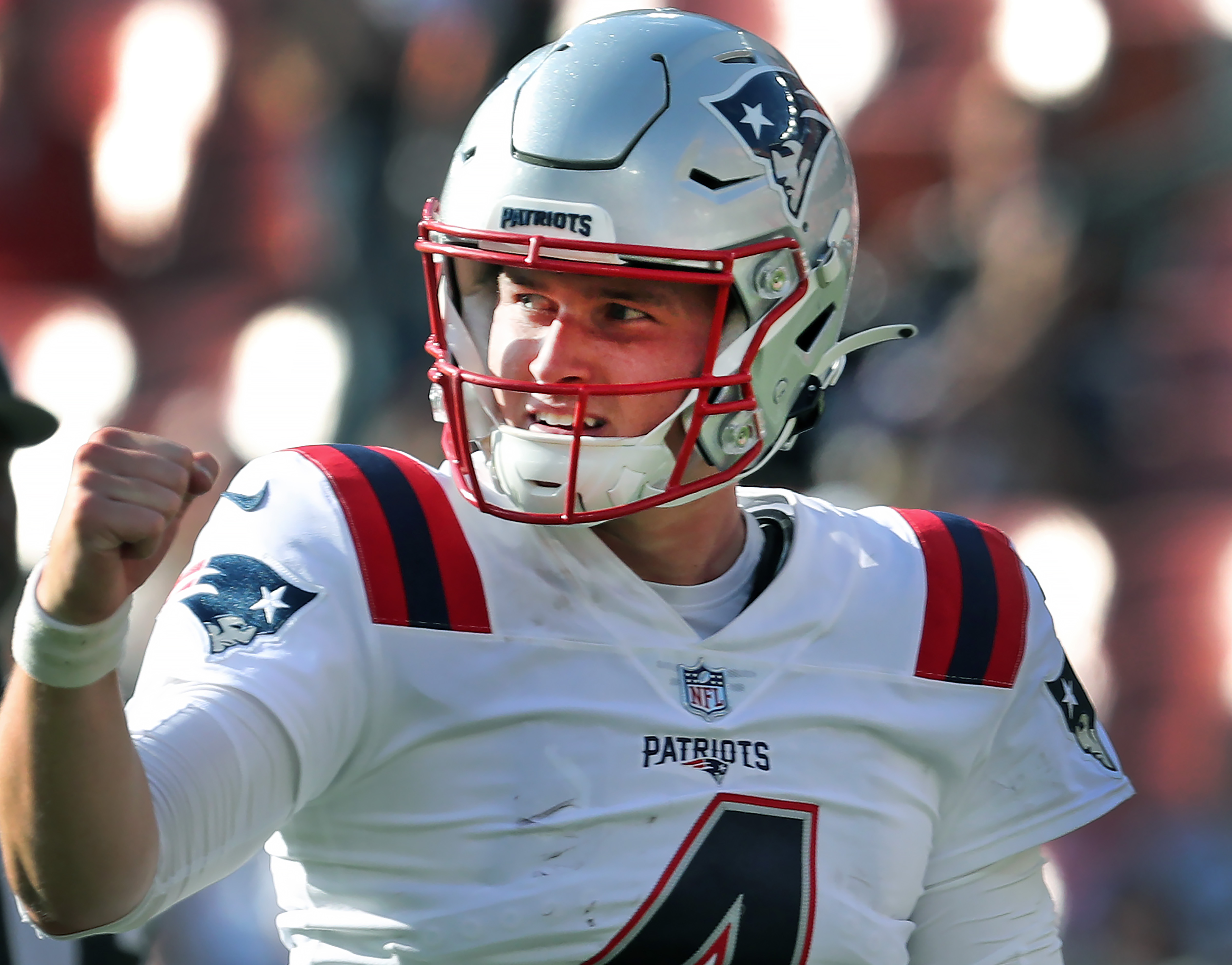 Bailey Zappe: Patriots QB replaces Mac Jones, gets TD right away