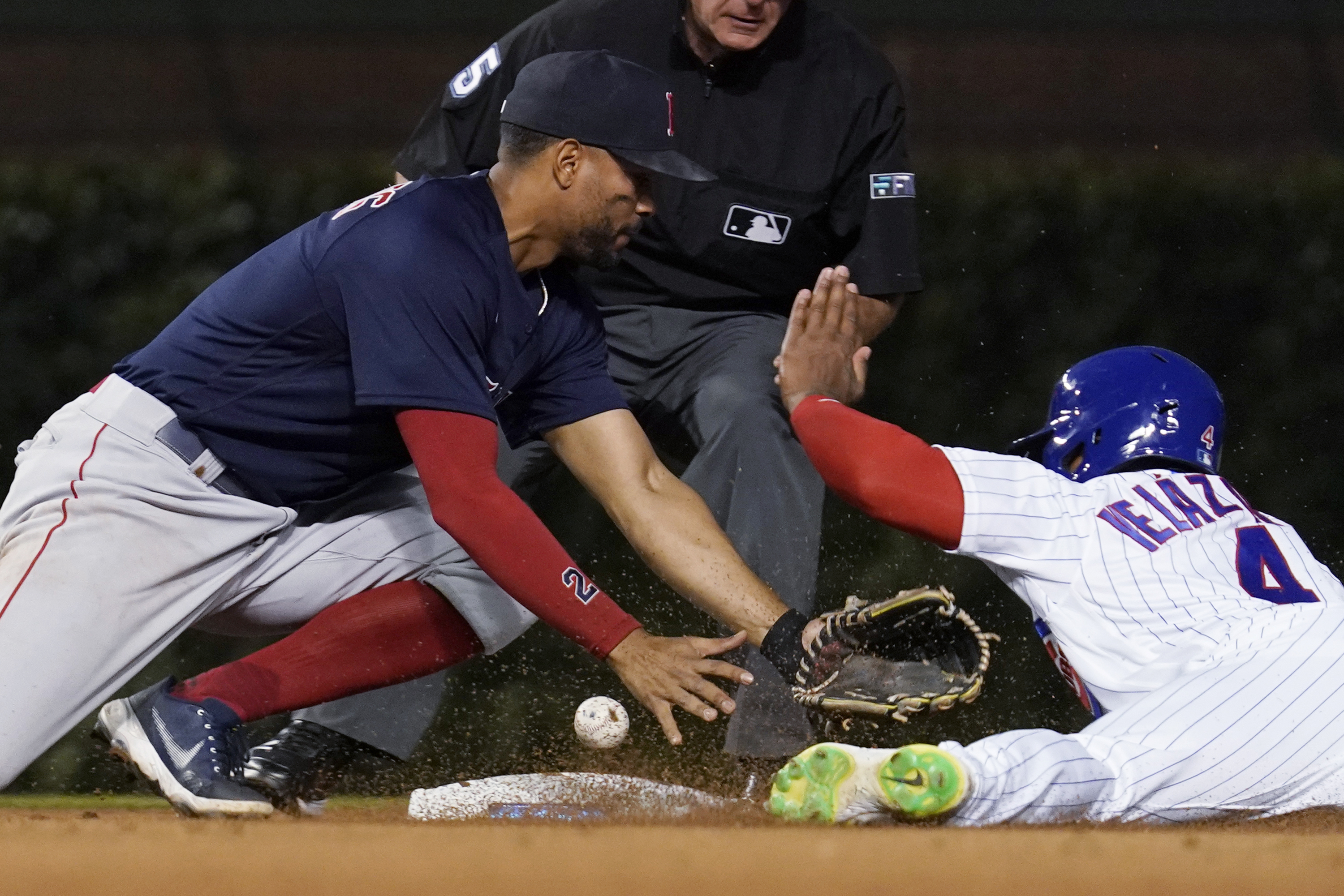 VIDEO: Willson Contreras Gets Bloody Nose After Play At The Plate