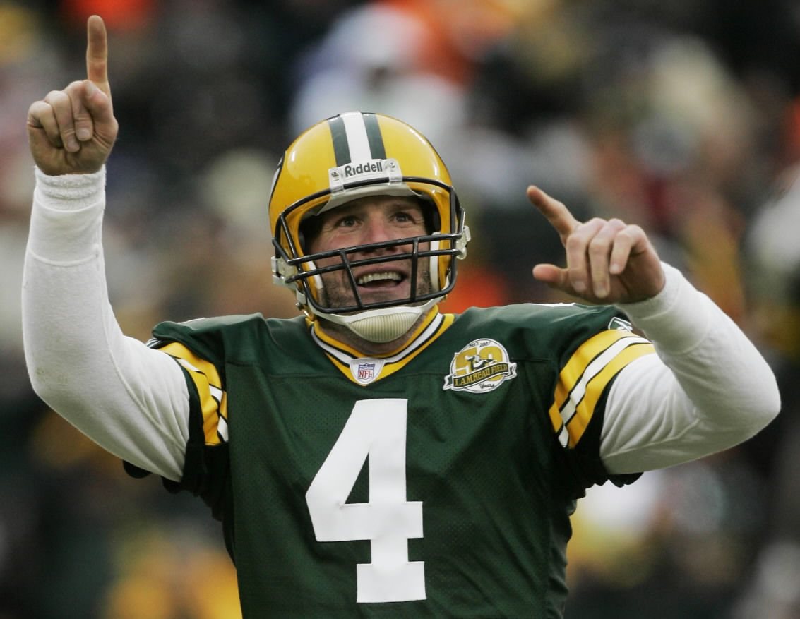 Brett Favre expects a happy return for Tom Brady Sunday night in