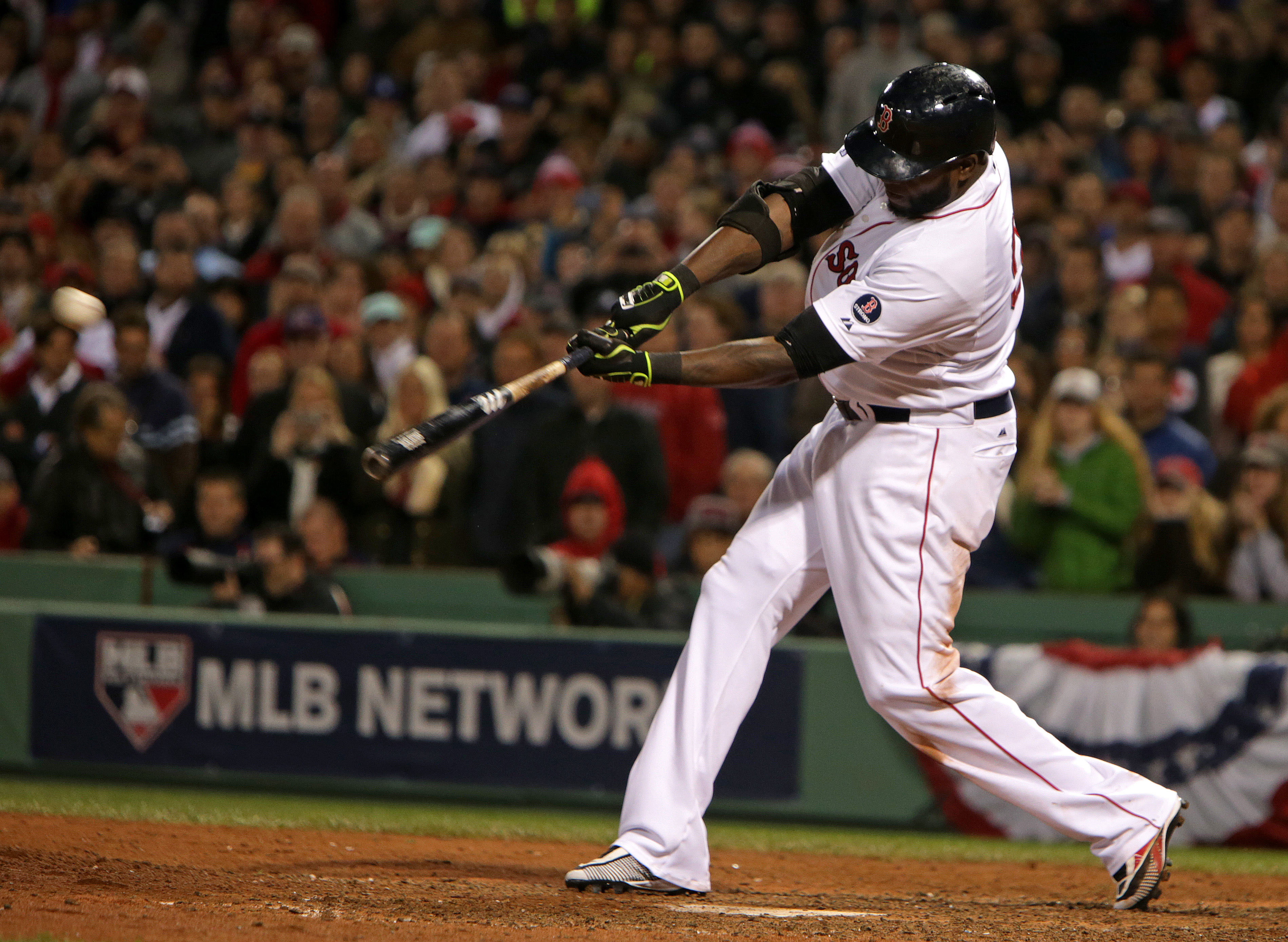 David Ortiz's tiebreaking home run lifts Red Sox past Yankees, 4-2