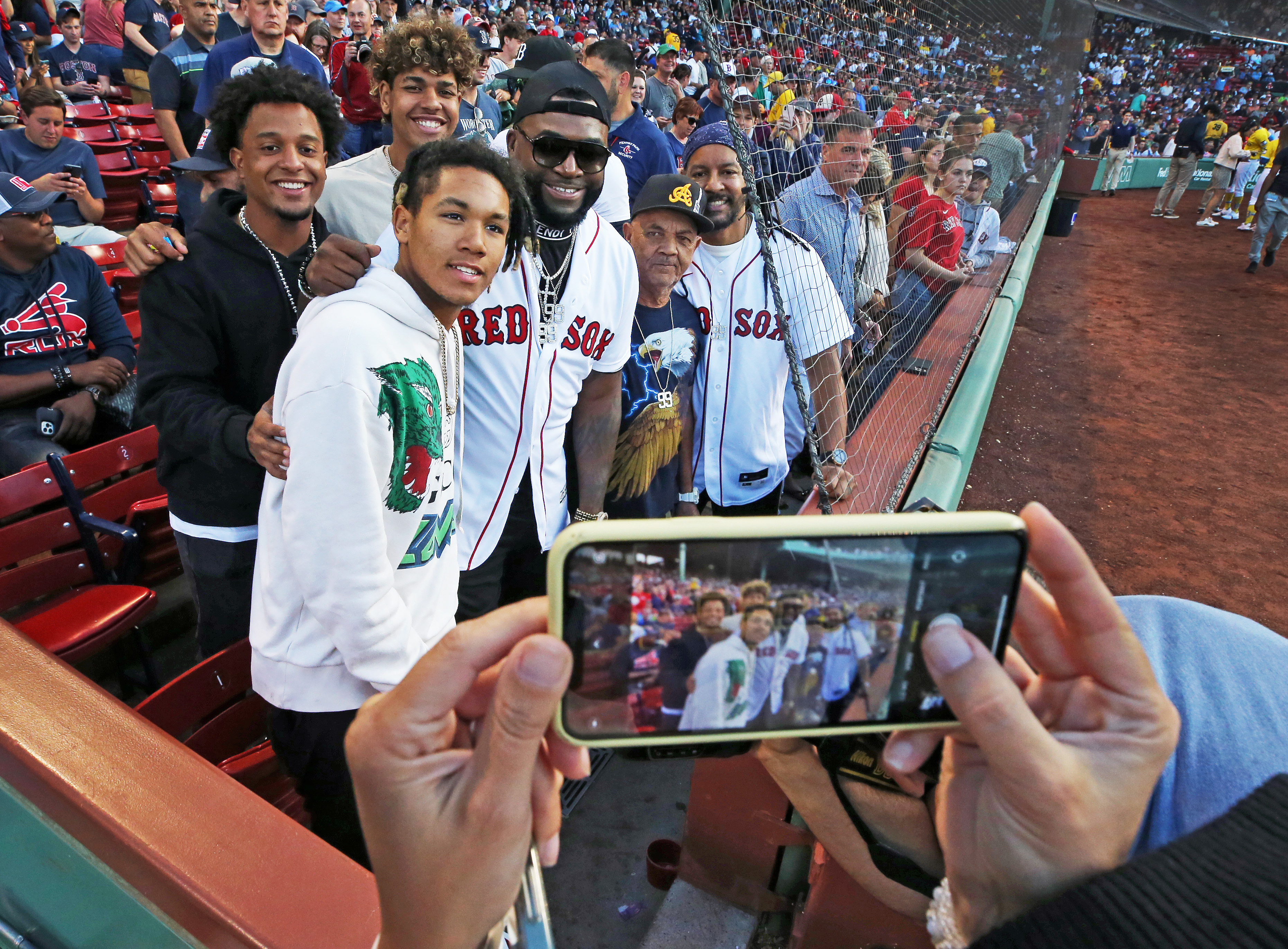 Right at home: Manny Ramirez a blast in Fenway debut - The Boston