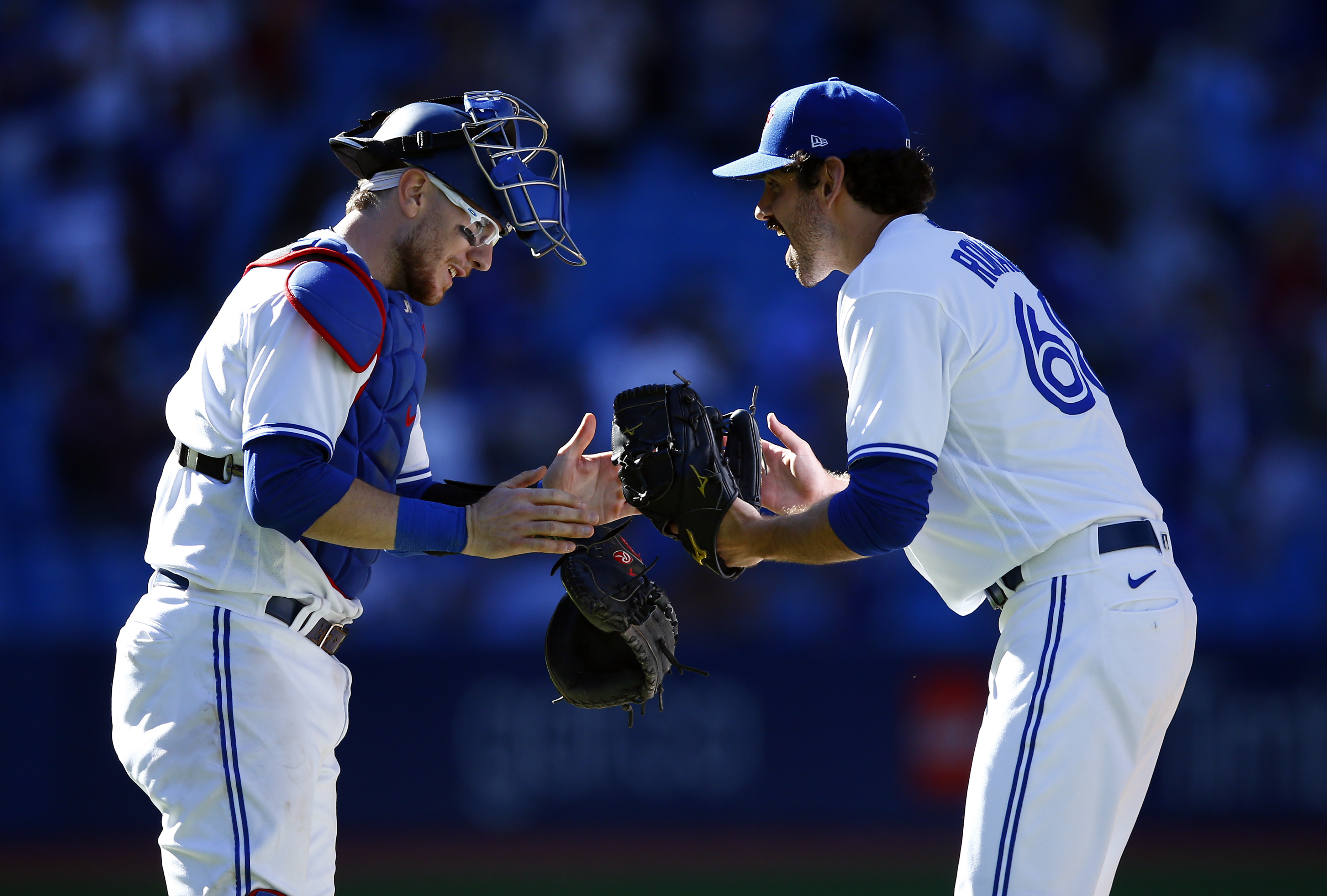 Blue Jays wild-card race heats up after fifth straight win
