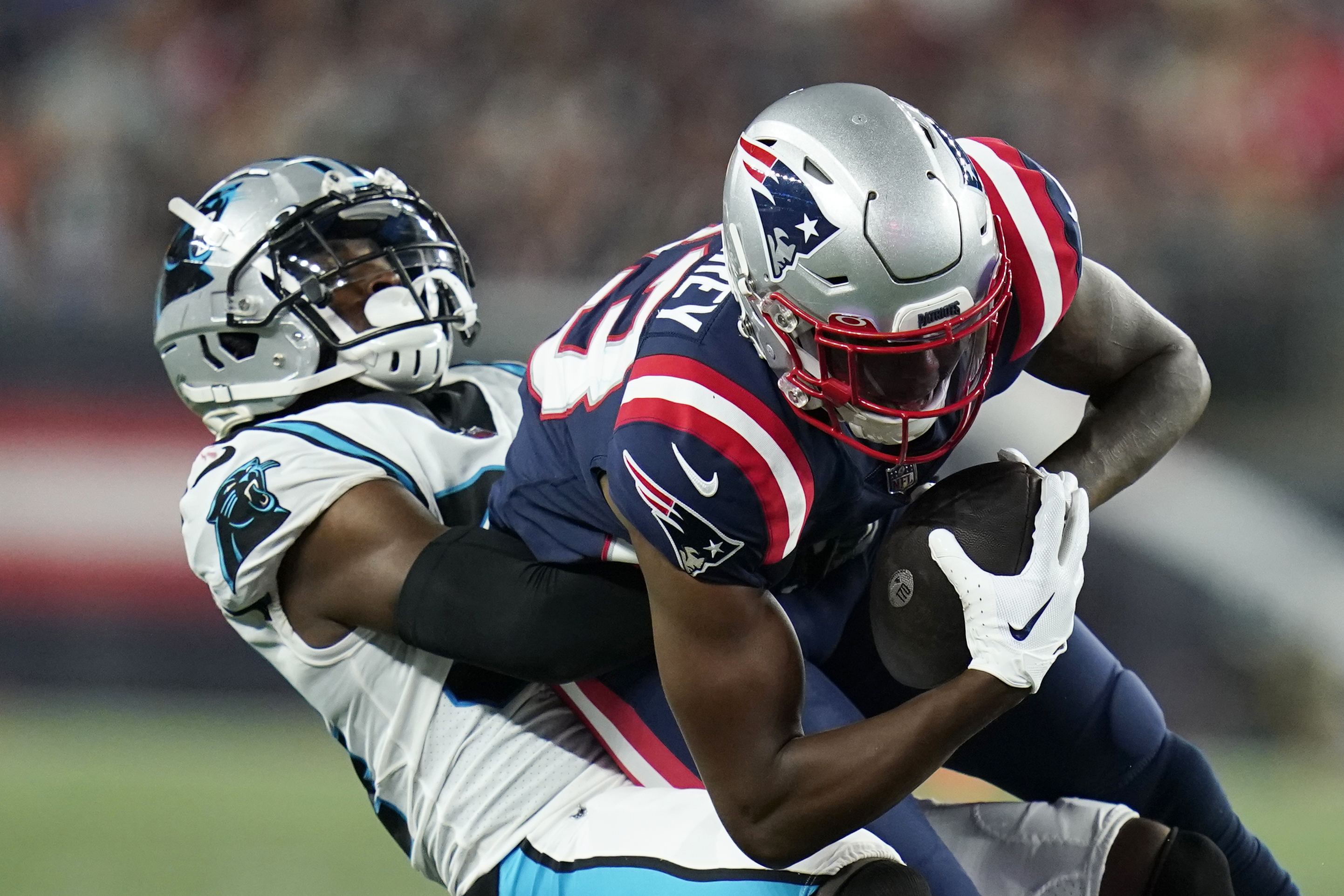 Patriots elevate Lil'Jordan Humphrey and Harvey Langi from