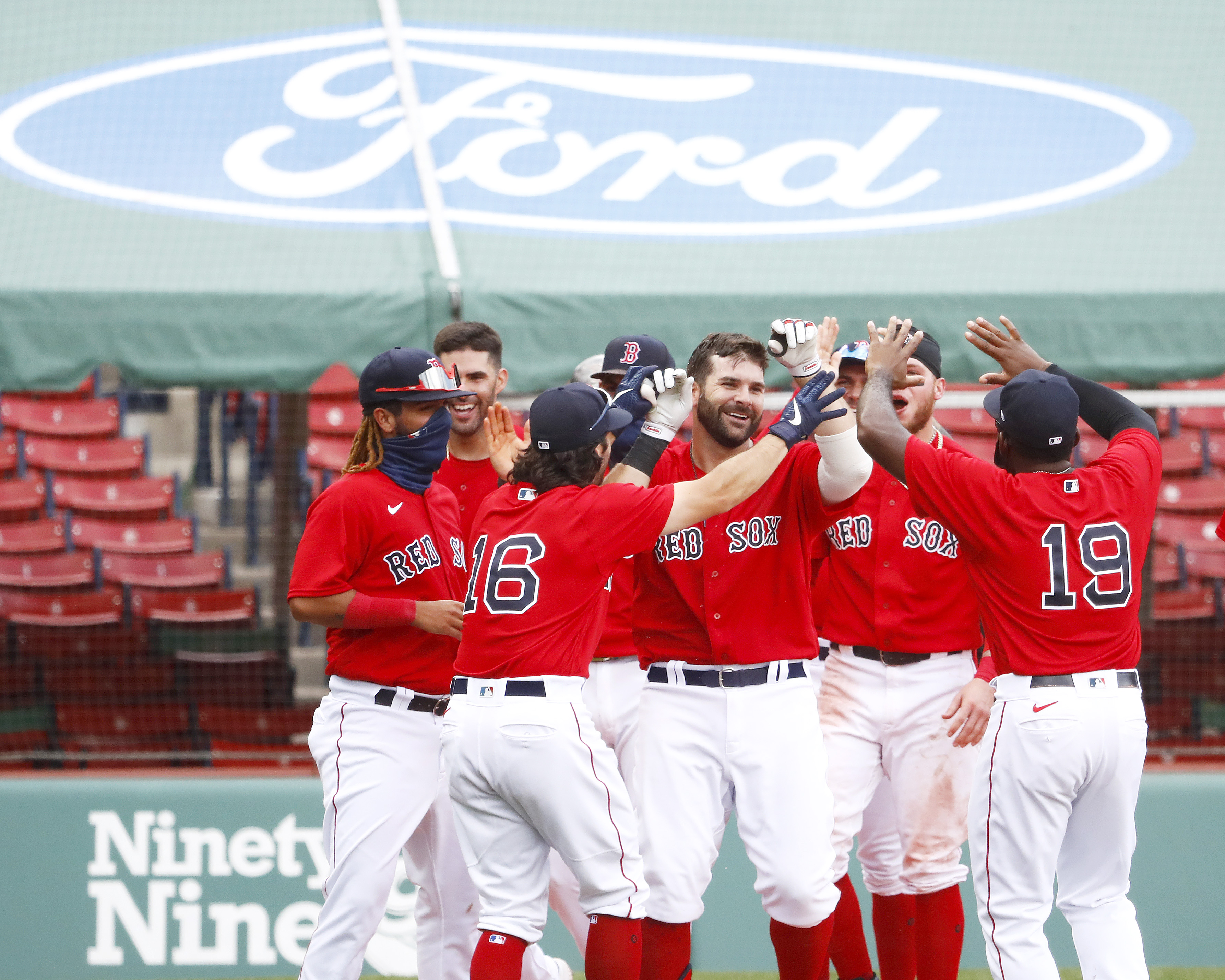 Red Sox gift Blue Jays a win on Reese McGuire's game-ending baserunning  blunder