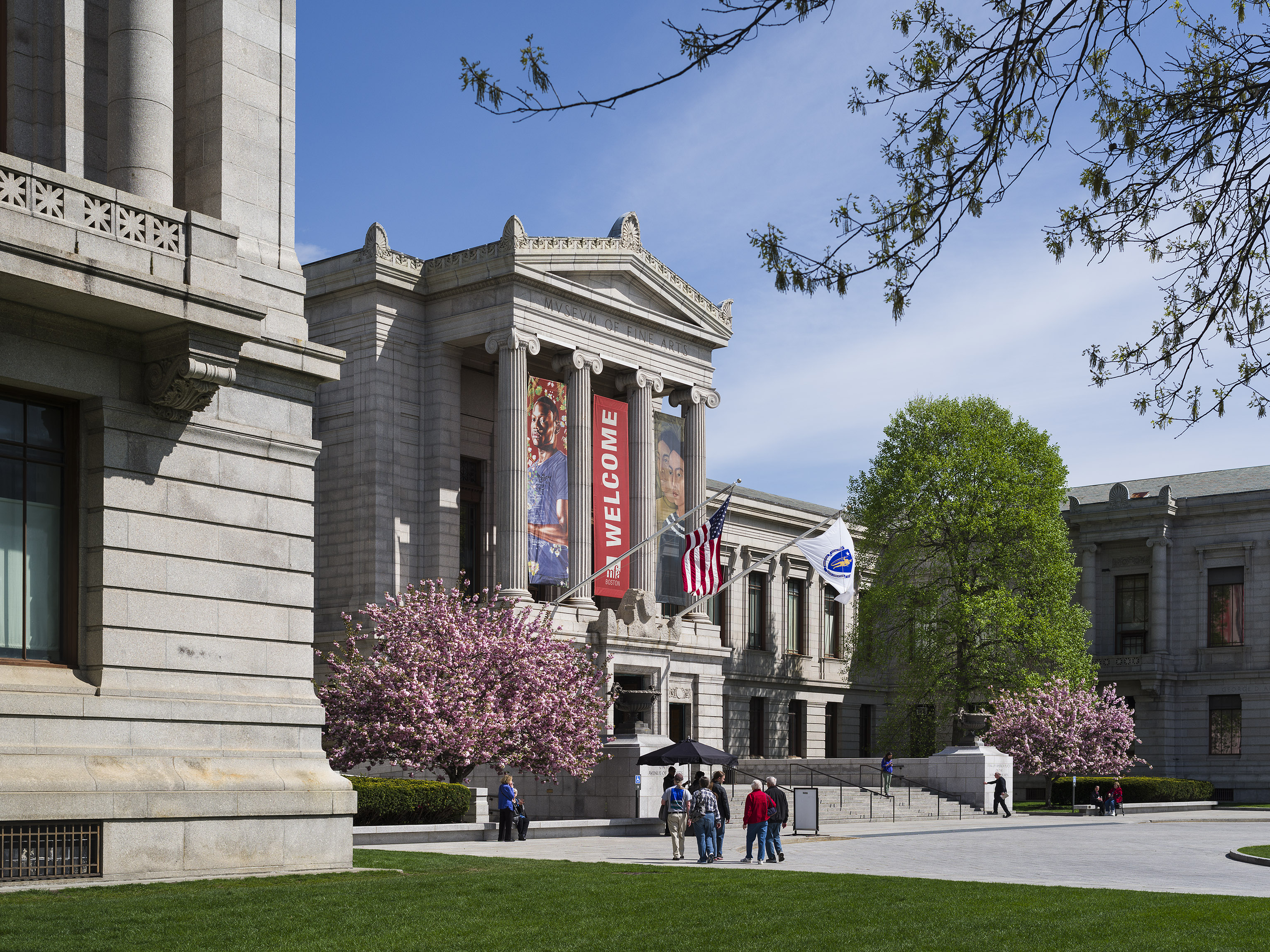 File:2018 Museum of Fine Arts Boston Huntington Avenue entrance.jpg -  Wikimedia Commons