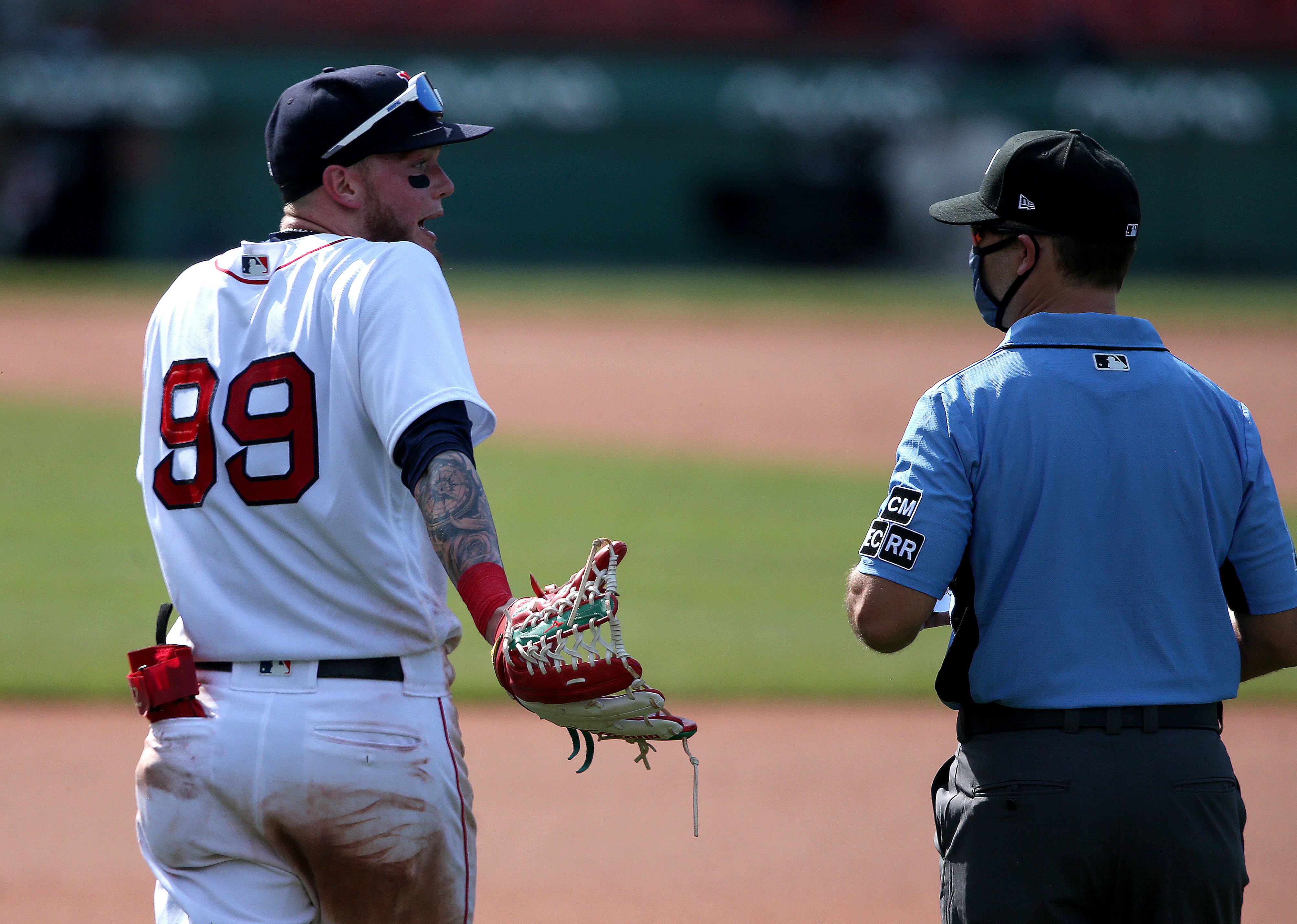 Ex-Mets catcher: Clubhouse 'sanctuary' violation started postseason  Phillies-Braves beef 