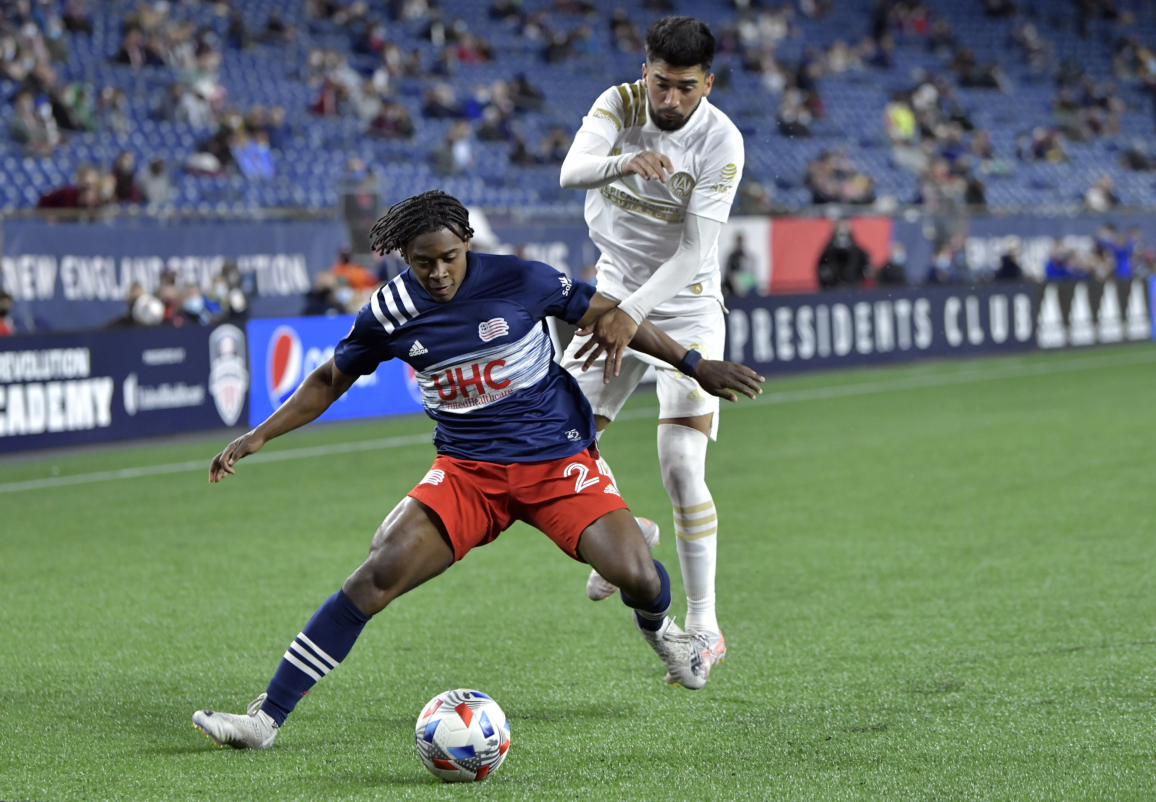 New England Revolution defender DeJuan Jones signs extension through 2024