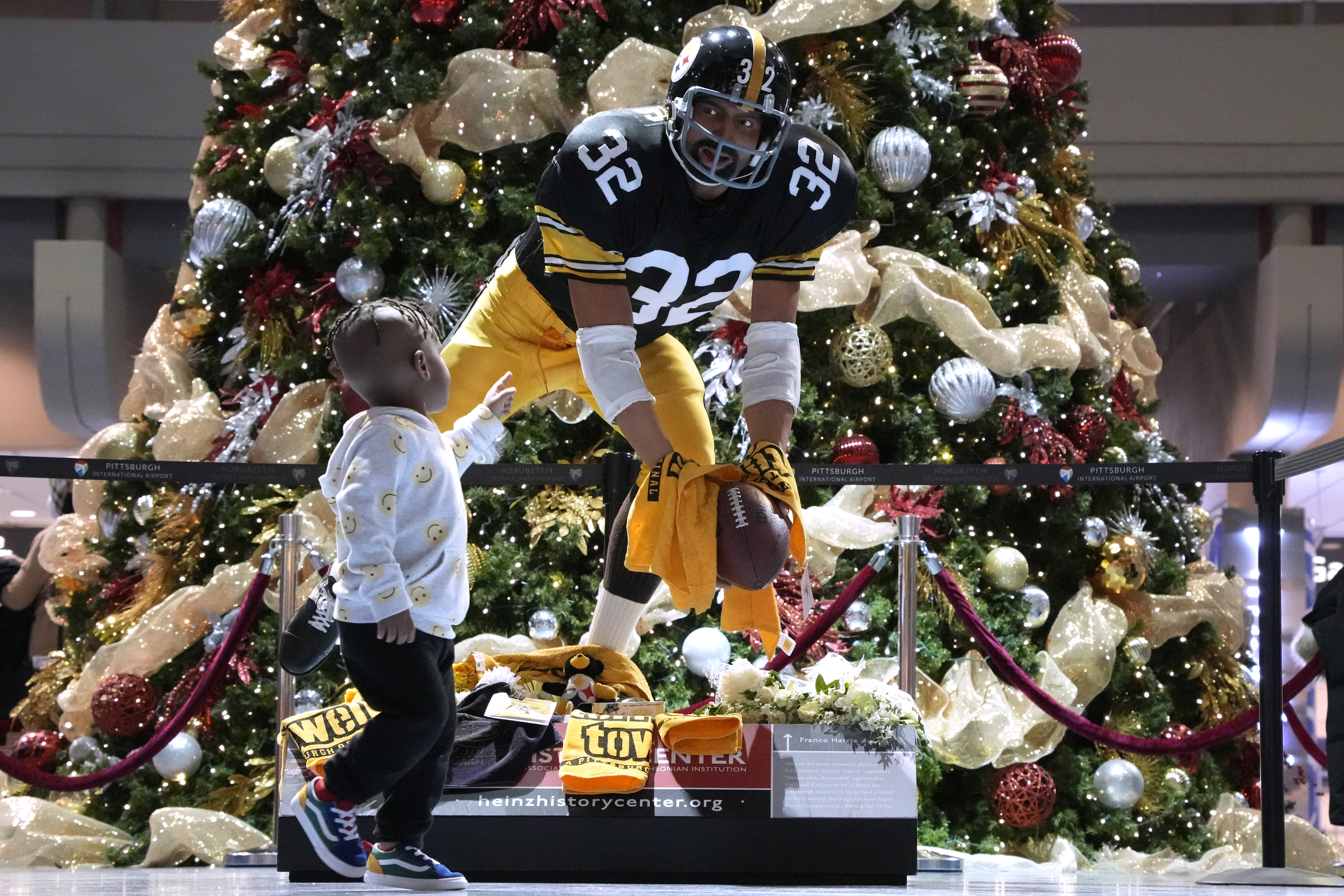 Steelers great Franco Harris, who caught 'Immaculate Reception